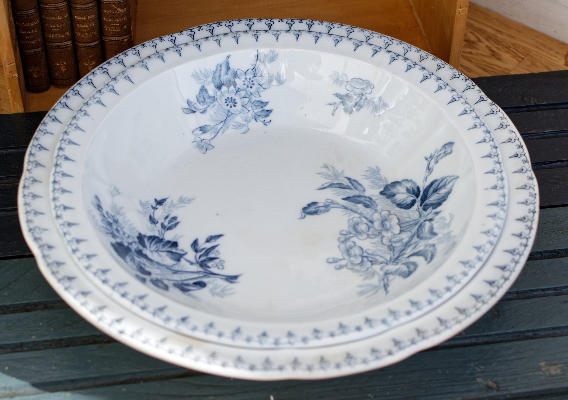 FLORE Sarreguemines U&C French Antique Ironstone Blue Transferware Round Serving Bowl Creux Scalloped Edge Terre de Fer