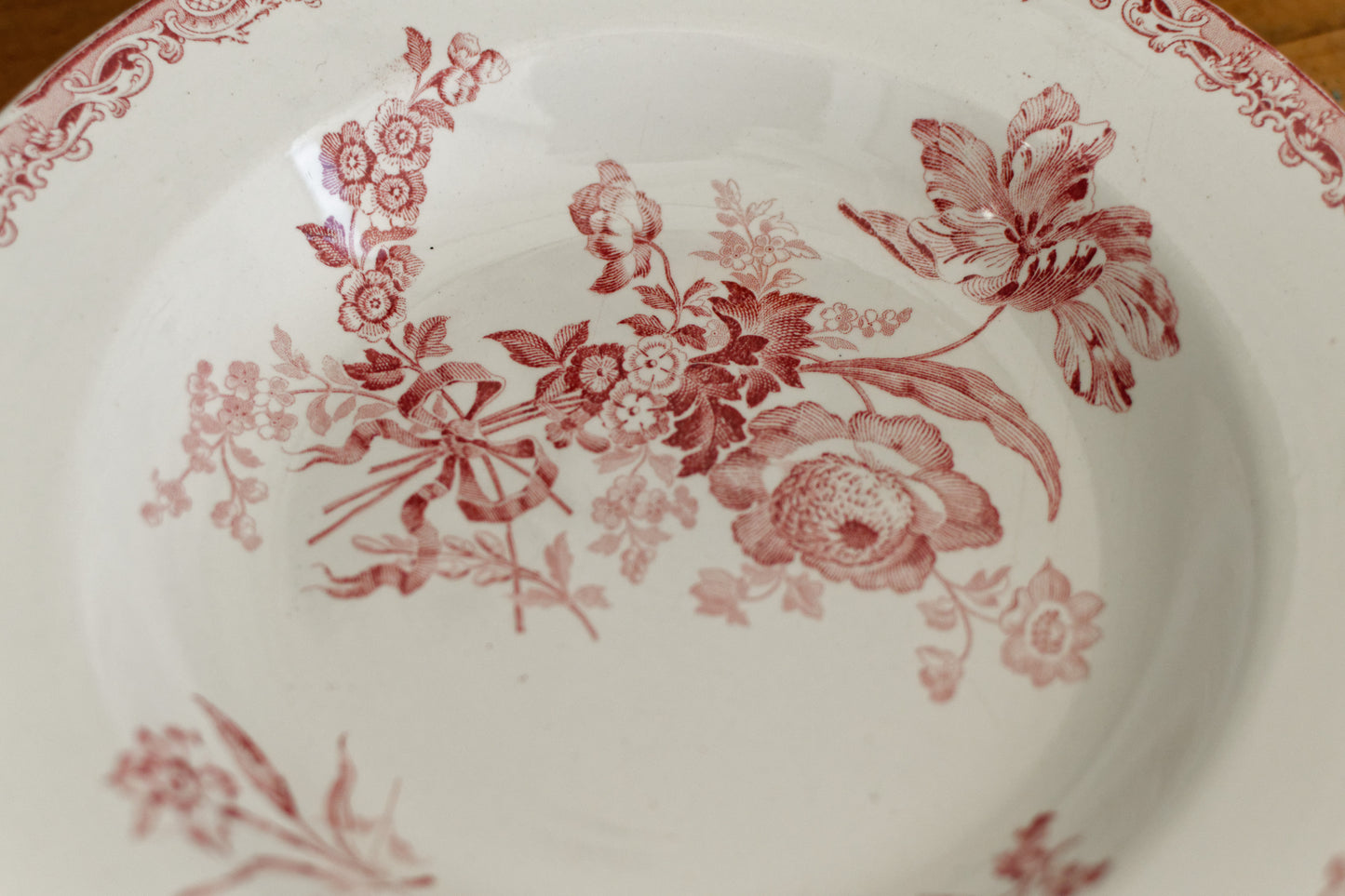 FONTANGES Motif Sarreguemines U&CFrench Antique Ironstone Red Transferware Soup Plate Assiette Creuse Terre de Fer en Faience