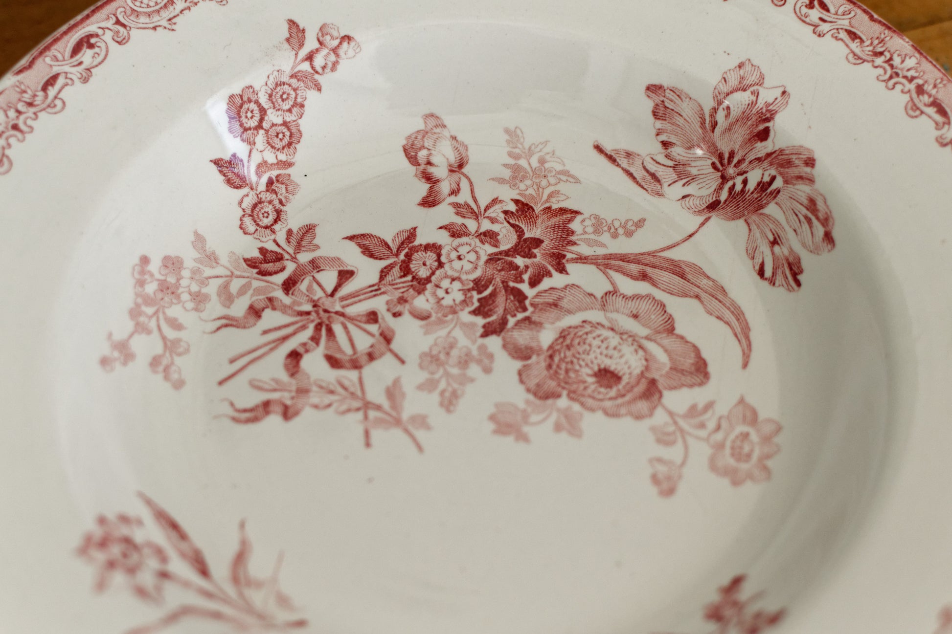 FONTANGES Motif Sarreguemines U&CFrench Antique Ironstone Red Transferware Soup Plate Assiette Creuse Terre de Fer en Faience