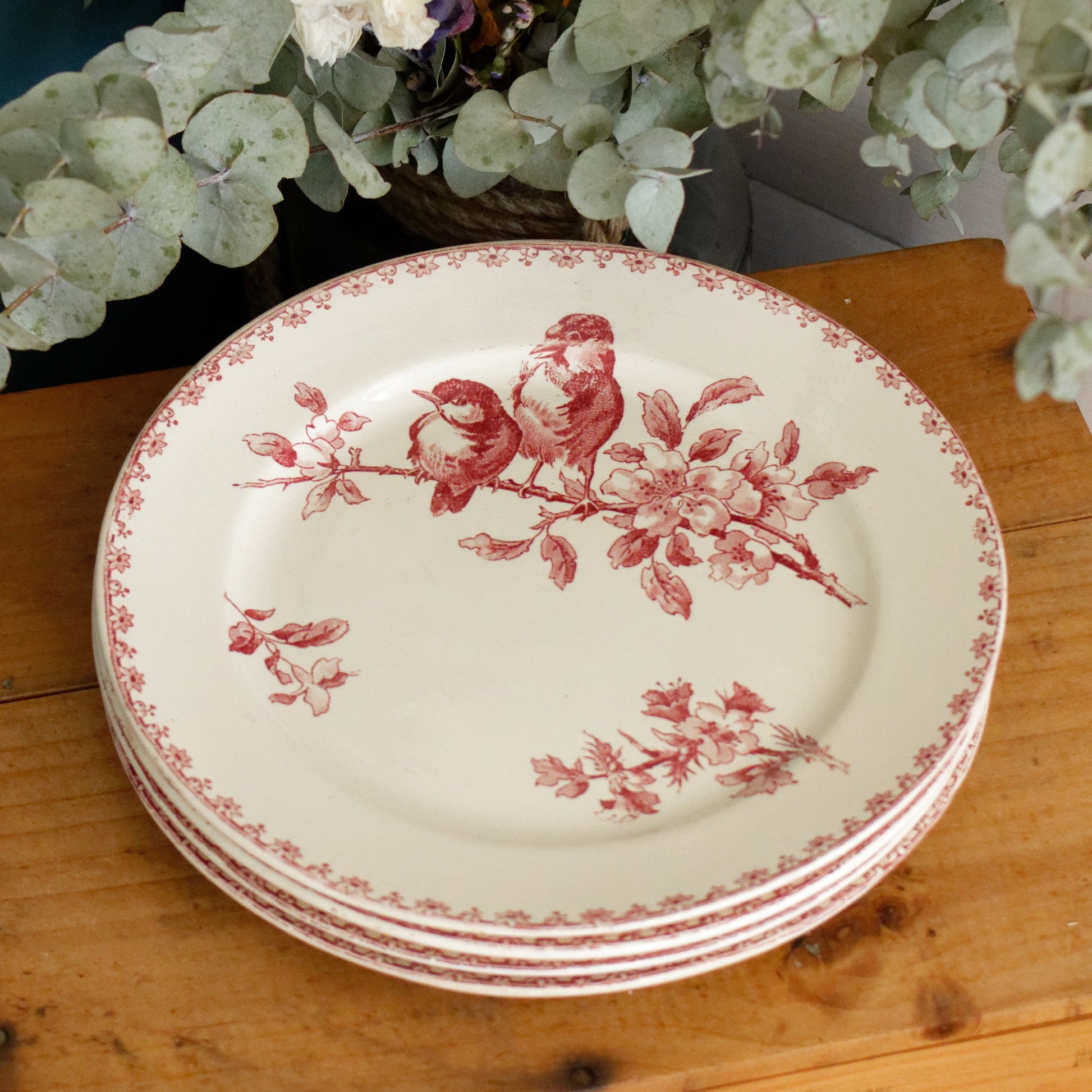 FAVORI Motif Sarreguemines U&C French Antique Ironstone Red Transferware Dinner Plate Assiette Terre de Fer Faience
