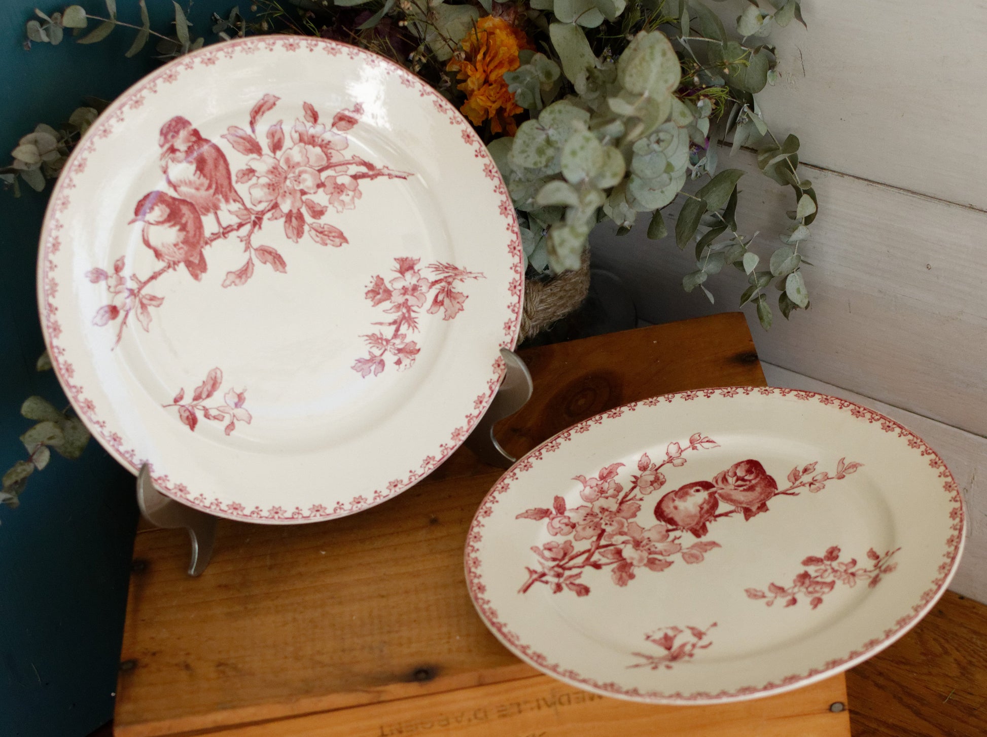 FAVORI Motif Sarreguemines U&C French Antique Ironstone Red Transferware Dinner Plate Assiette Terre de Fer Faience
