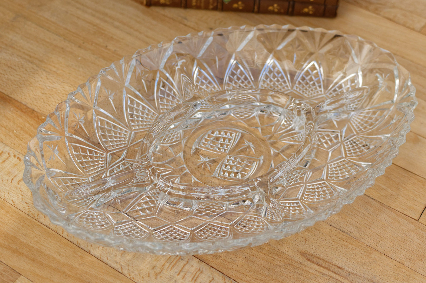  French Vintage Etched Pressed Glass Oval Serving Plate w/ 5 Sections Tray for Appetizers (Hors D'Oeuvres)