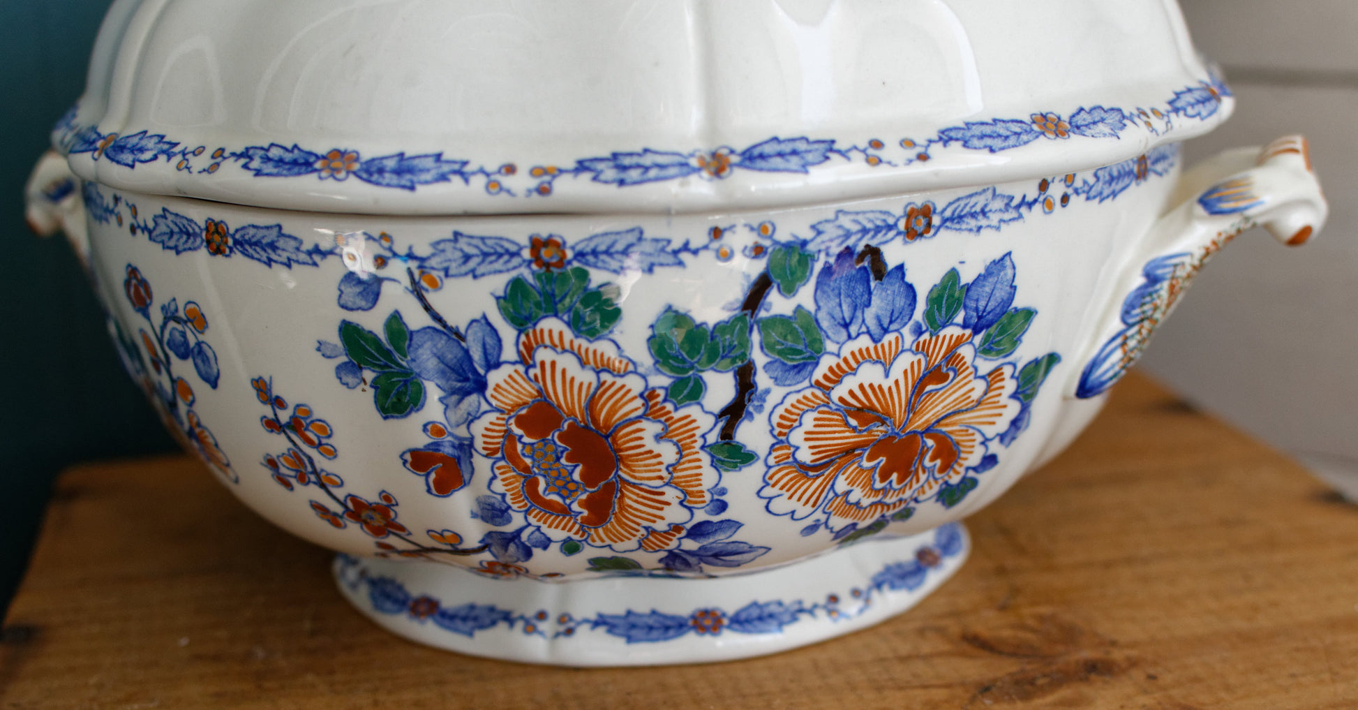 GIEN Coq Motif French Antique Ironstone Soup Tureen Soupiere Terre de Fer en Faience Coq Rooster Peony Motif