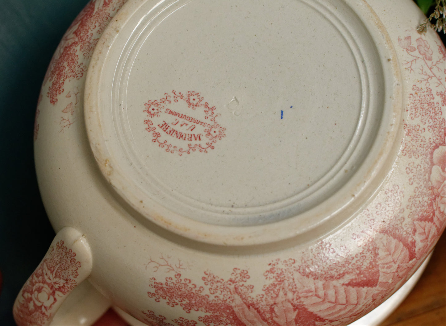Jardinière Motif Sarreguemines U&C French Antique Collectible Ironstone RED Transferware Large Bathroom Pitcher Pot de Chambre Broc en Faience