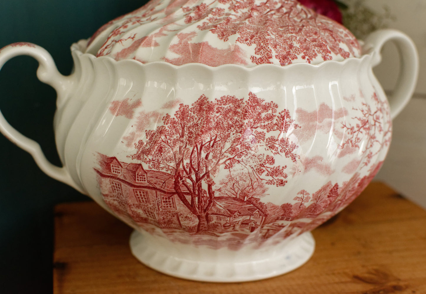 JOHNSON BROs Staffordshire England English Vintage Fine Ironstone China Red Transferware Soup Tureen Soupiere Made in England