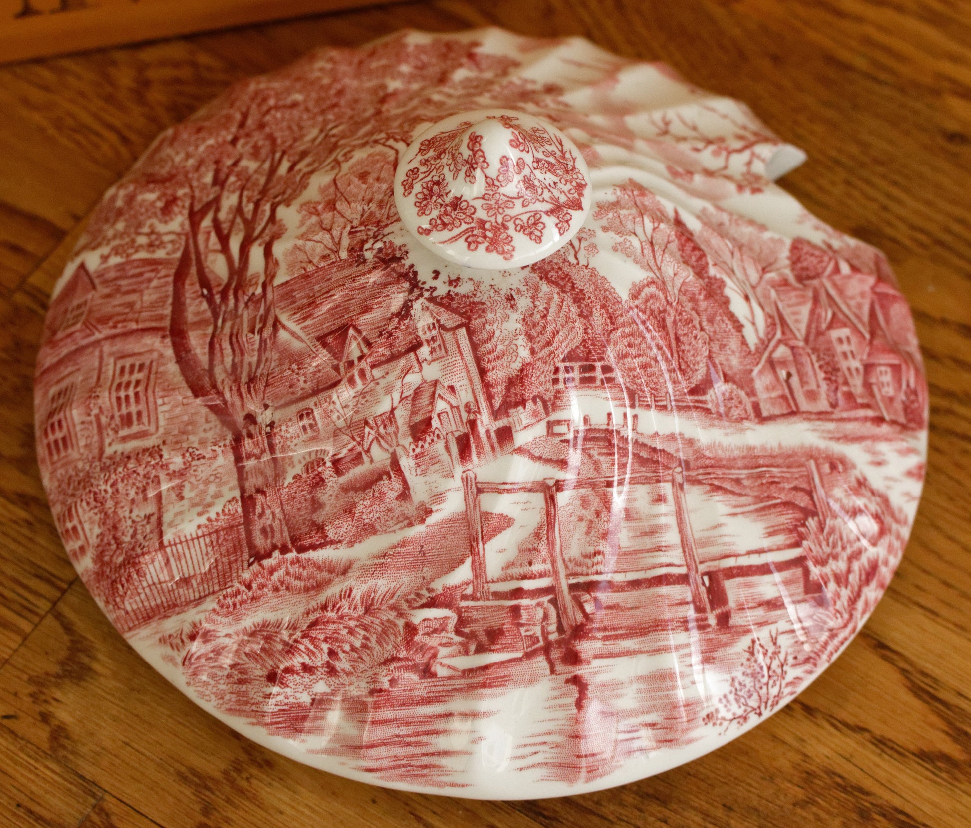 JOHNSON BROs Staffordshire England English Vintage Fine Ironstone China Red Transferware Soup Tureen Soupiere Made in England