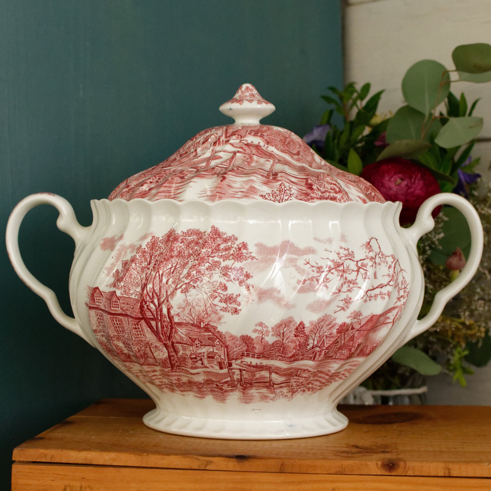 JOHNSON BROs Staffordshire England English Vintage Fine Ironstone China Red Transferware Soup Tureen Soupiere Made in England