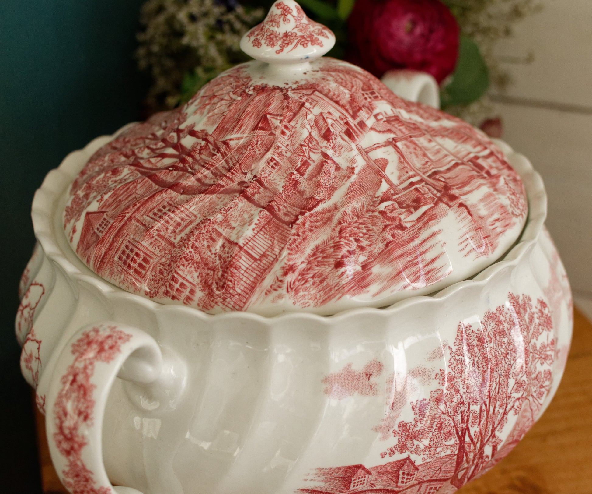 JOHNSON BROs Staffordshire England English Vintage Fine Ironstone China Red Transferware Soup Tureen Soupiere Made in England