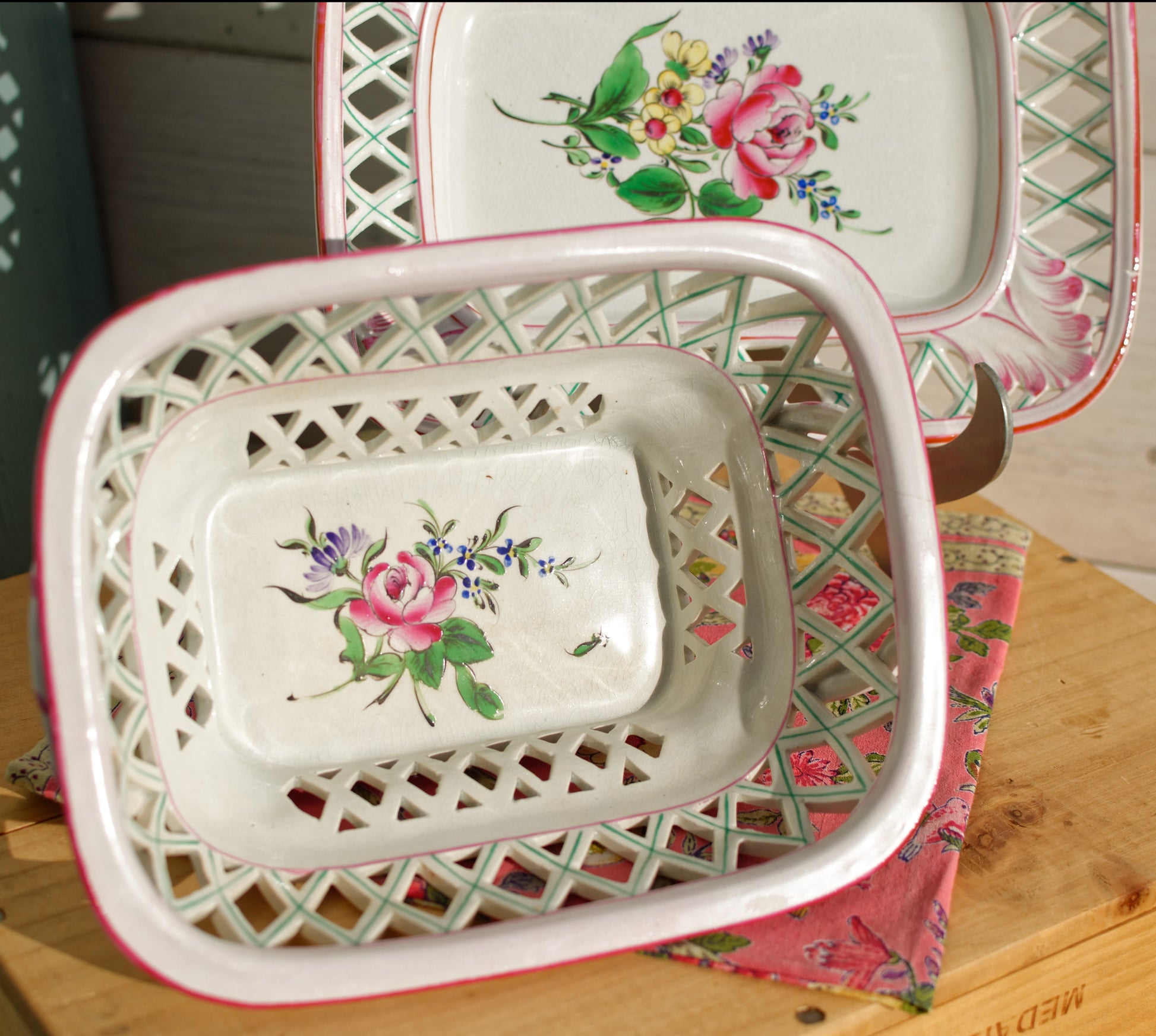 Reverbere K&G (Keller et Guérin) Lunéville Corbeille French Antique Ceramic Ironstone Hand-Painted 2-Piece Basket Weave Basket Panier Corbeille Faience Terre de Fer