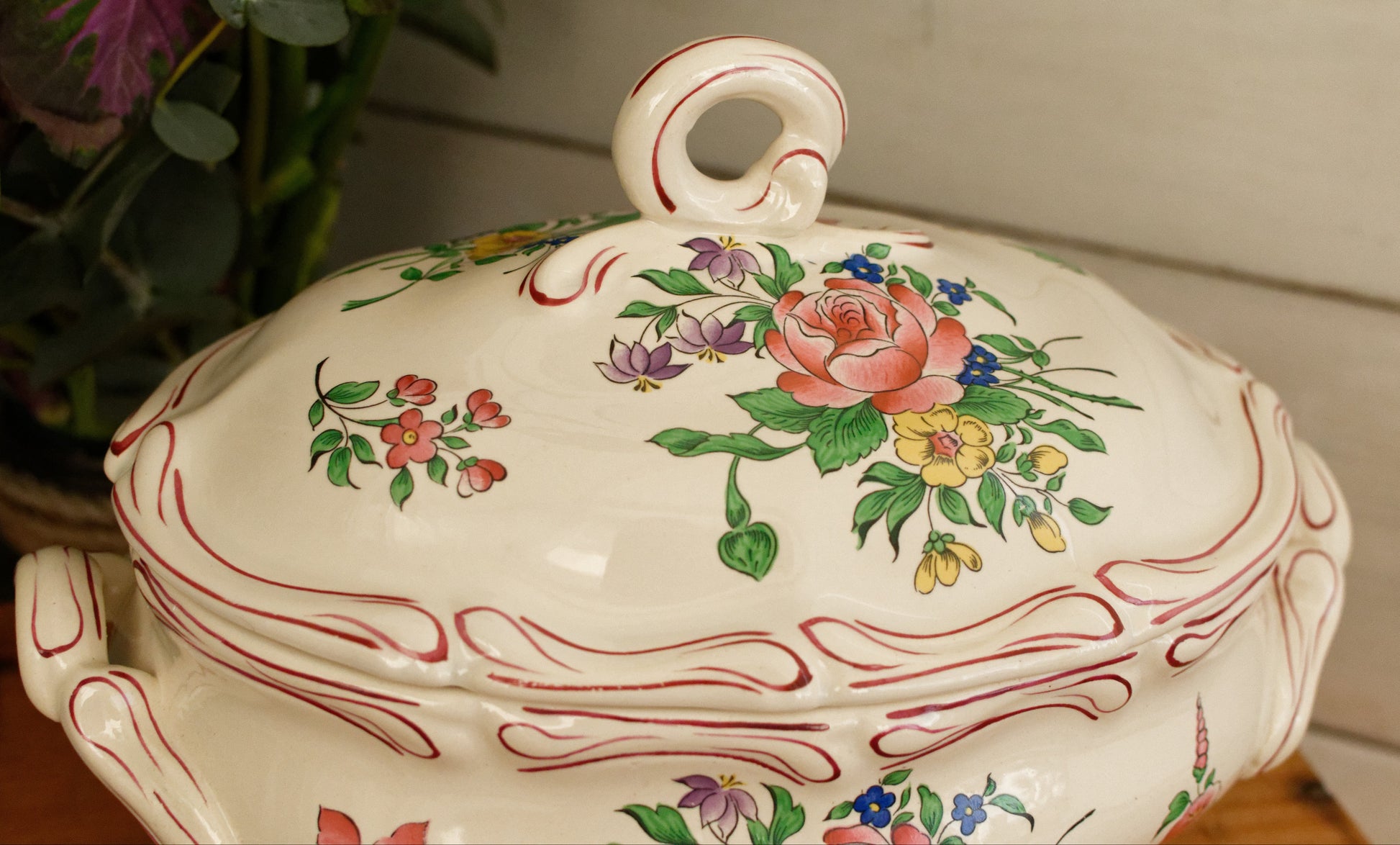 Reverbere K&G (Keller et Guérin) Lunéville French Antique Ironstone Hand-Painted Polychrome Soup Tureen Soupiere Terre de Fer en Faience