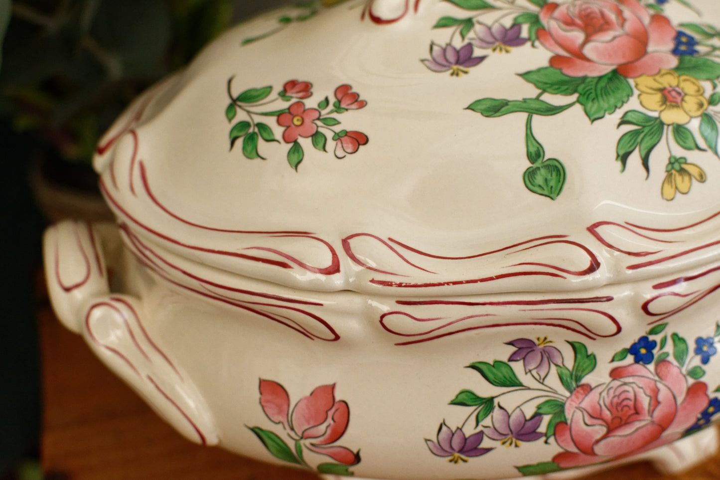 Reverbere K&G (Keller et Guérin) Lunéville French Antique Ironstone Hand-Painted Polychrome Soup Tureen Soupiere Terre de Fer en Faience