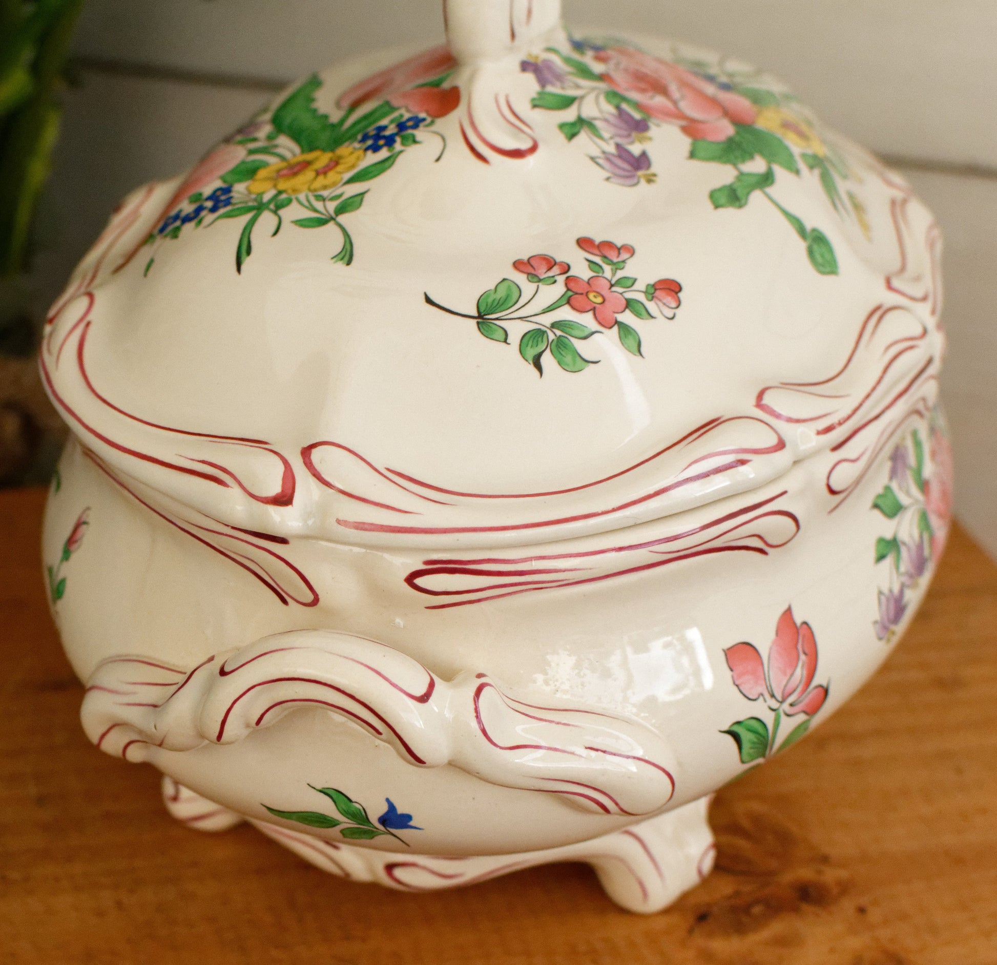 Reverbere K&G (Keller et Guérin) Lunéville French Antique Ironstone Hand-Painted Polychrome Soup Tureen Soupiere Terre de Fer en Faience