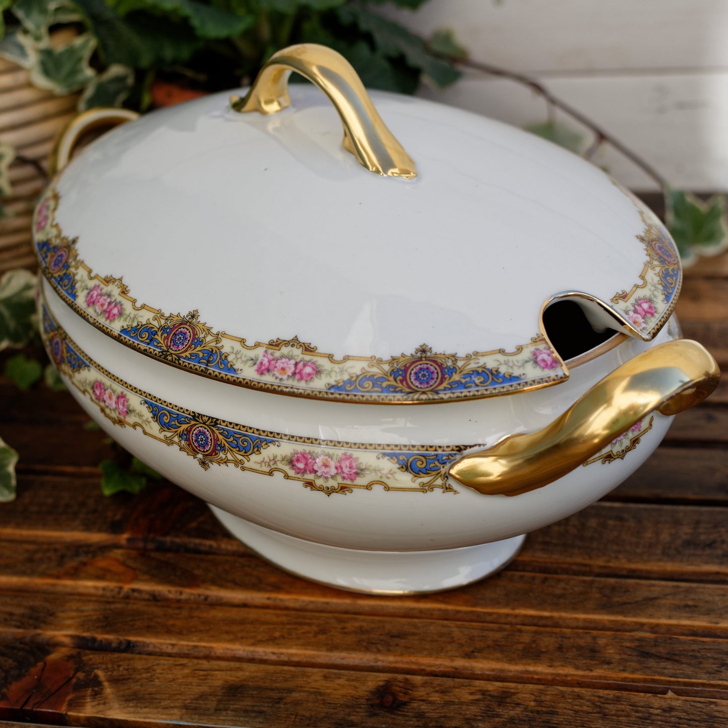 French Fine Porcelain Soup Tureen Soupiere F.Legrand & Cie Limoges France