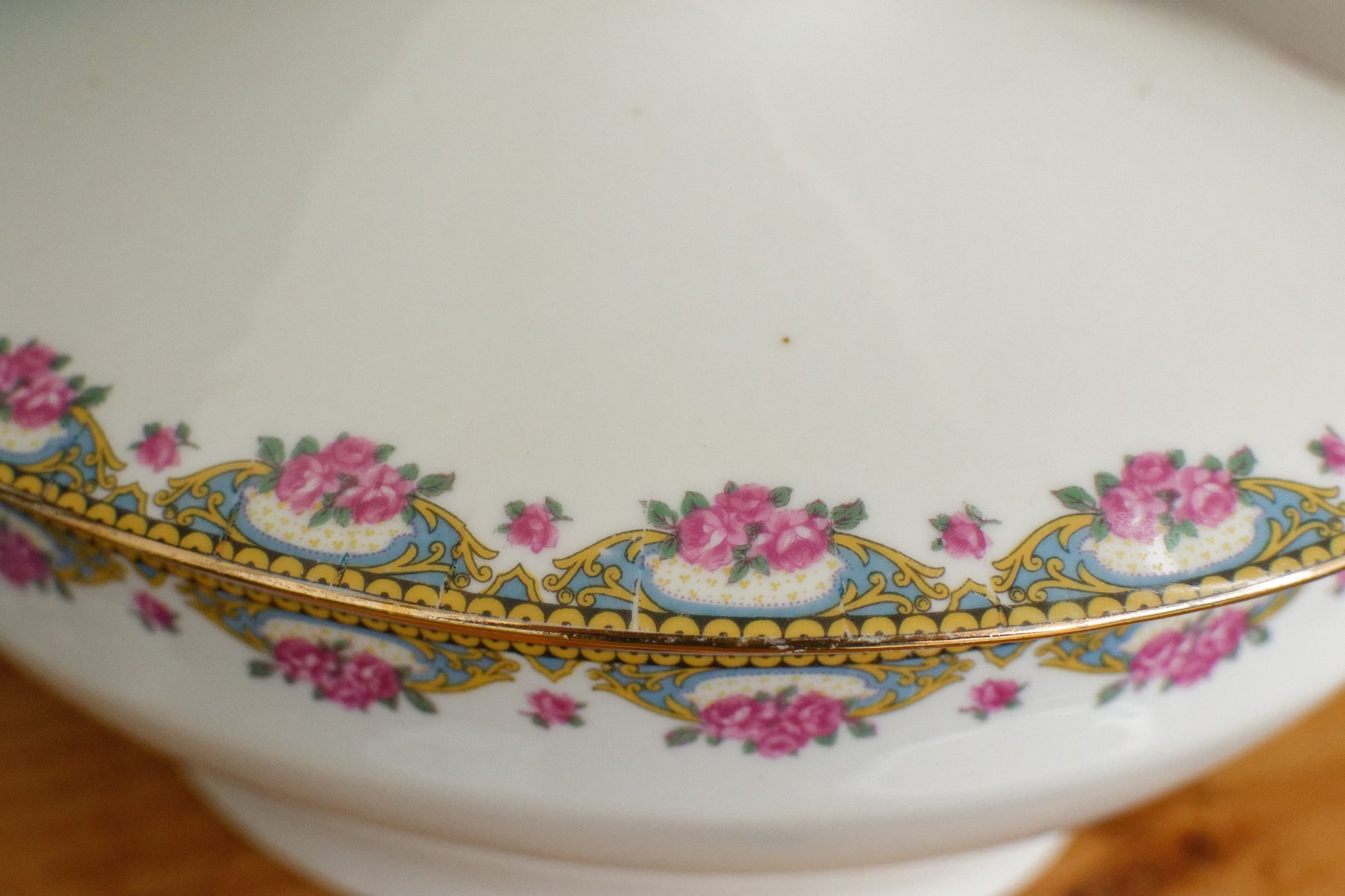 LIMOGES France French Antique Fine Porcelain Soup Tureen Soupiere Rose Gold Garland Gilding