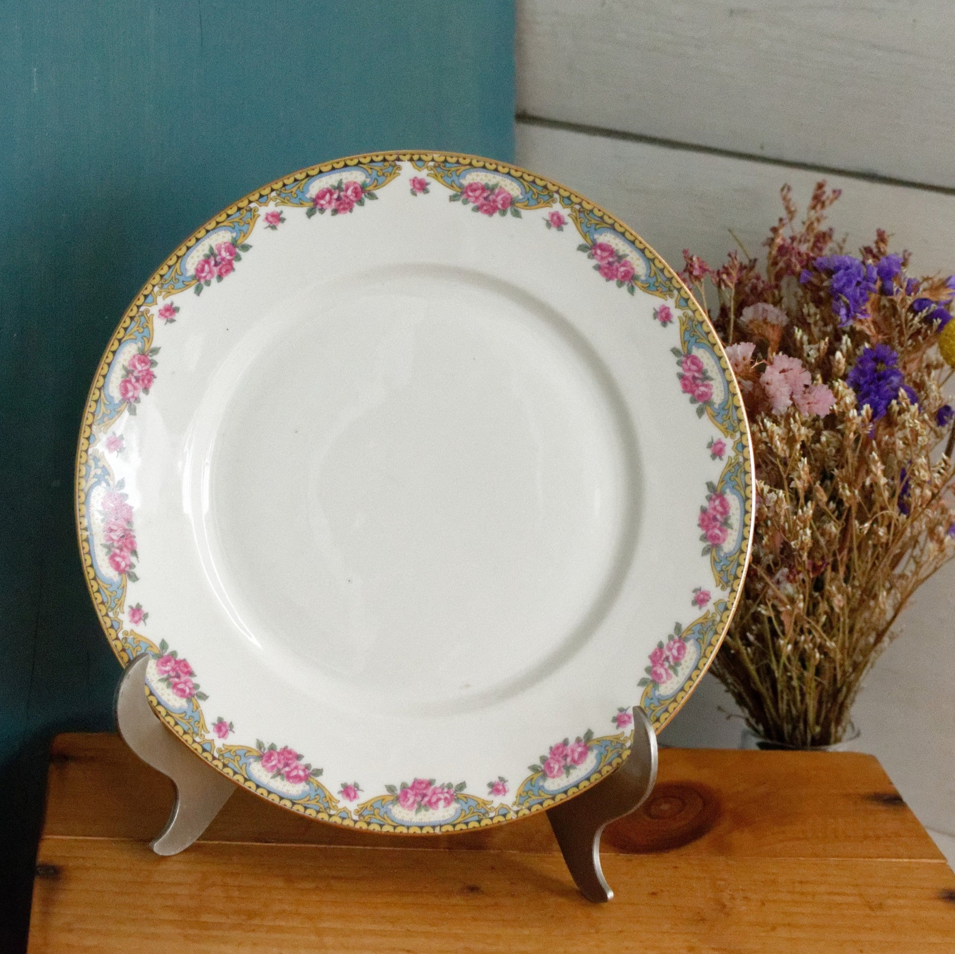 LIMOGES France French Antique Fine Porcelain Footed Cake Plate Plat à gâteau sur pied Rose Gold Garland Gilding