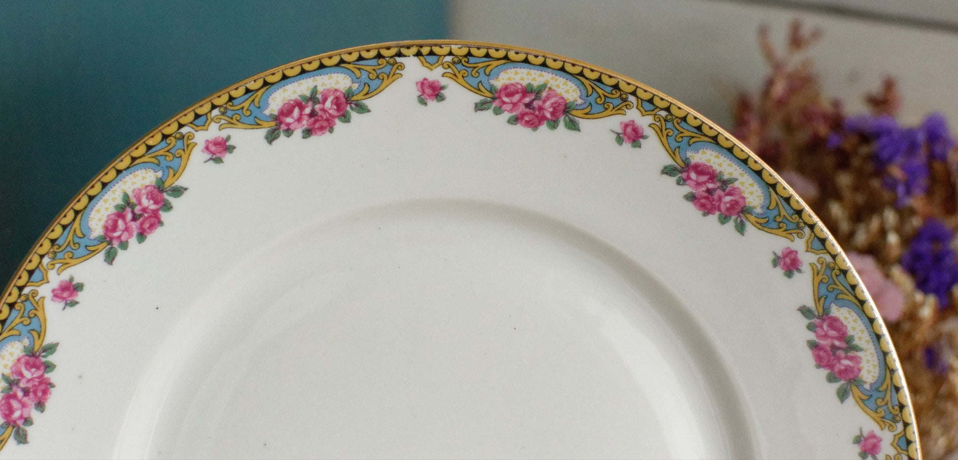 LIMOGES France French Antique Fine Porcelain Footed Cake Plate Plat à gâteau sur pied Rose Gold Garland Gilding