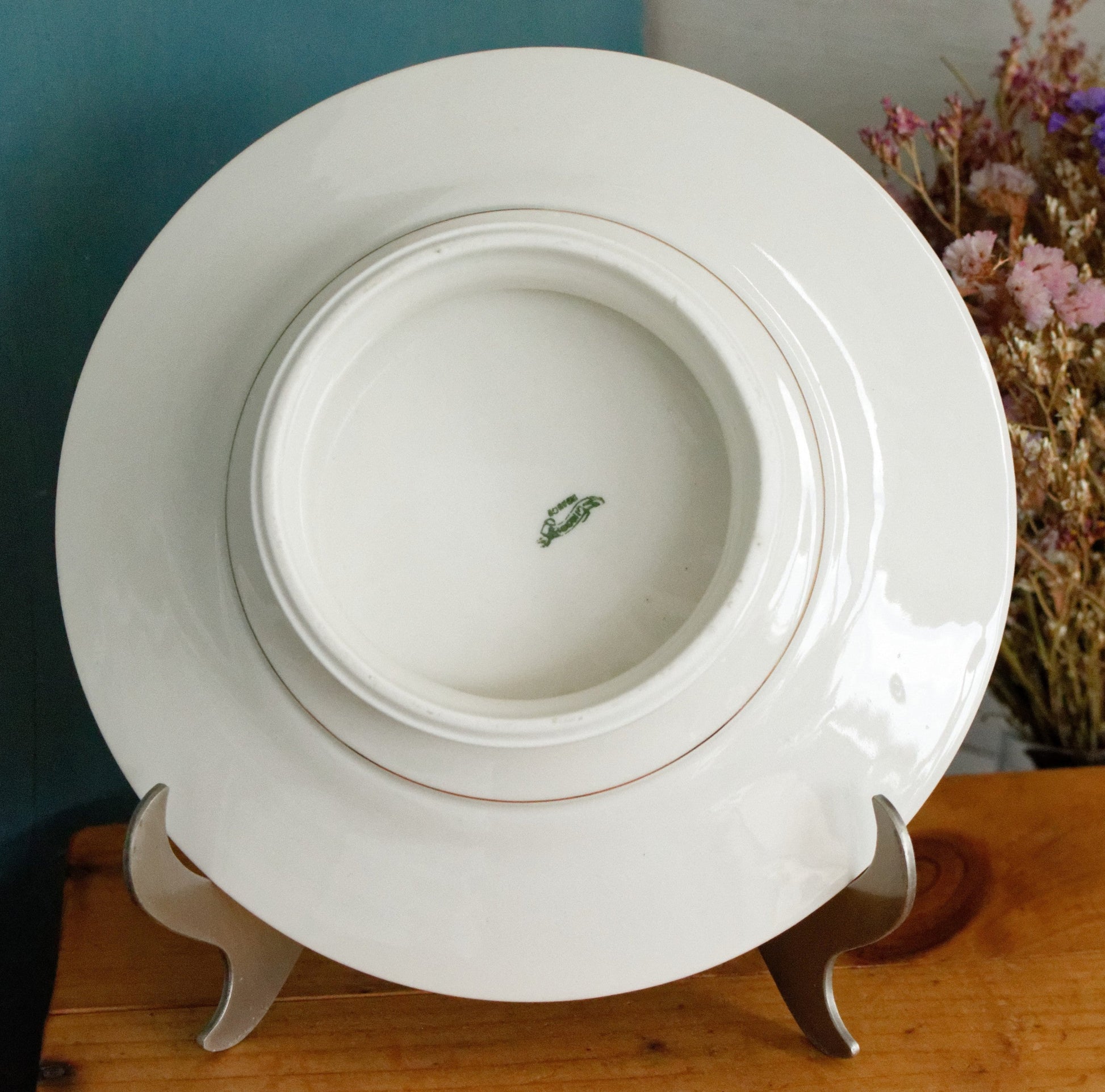 LIMOGES France French Antique Fine Porcelain Footed Cake Plate Plat à gâteau sur pied Rose Gold Garland Gilding