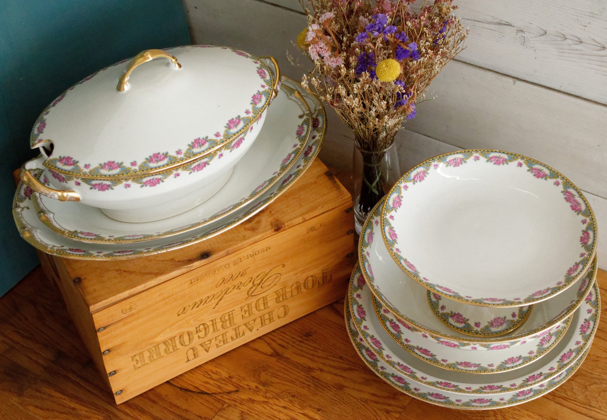 LIMOGES France French Antique Fine Porcelain Footed Cake Fruit Bowl Plate Compotier Rose Gold Garland Gilding