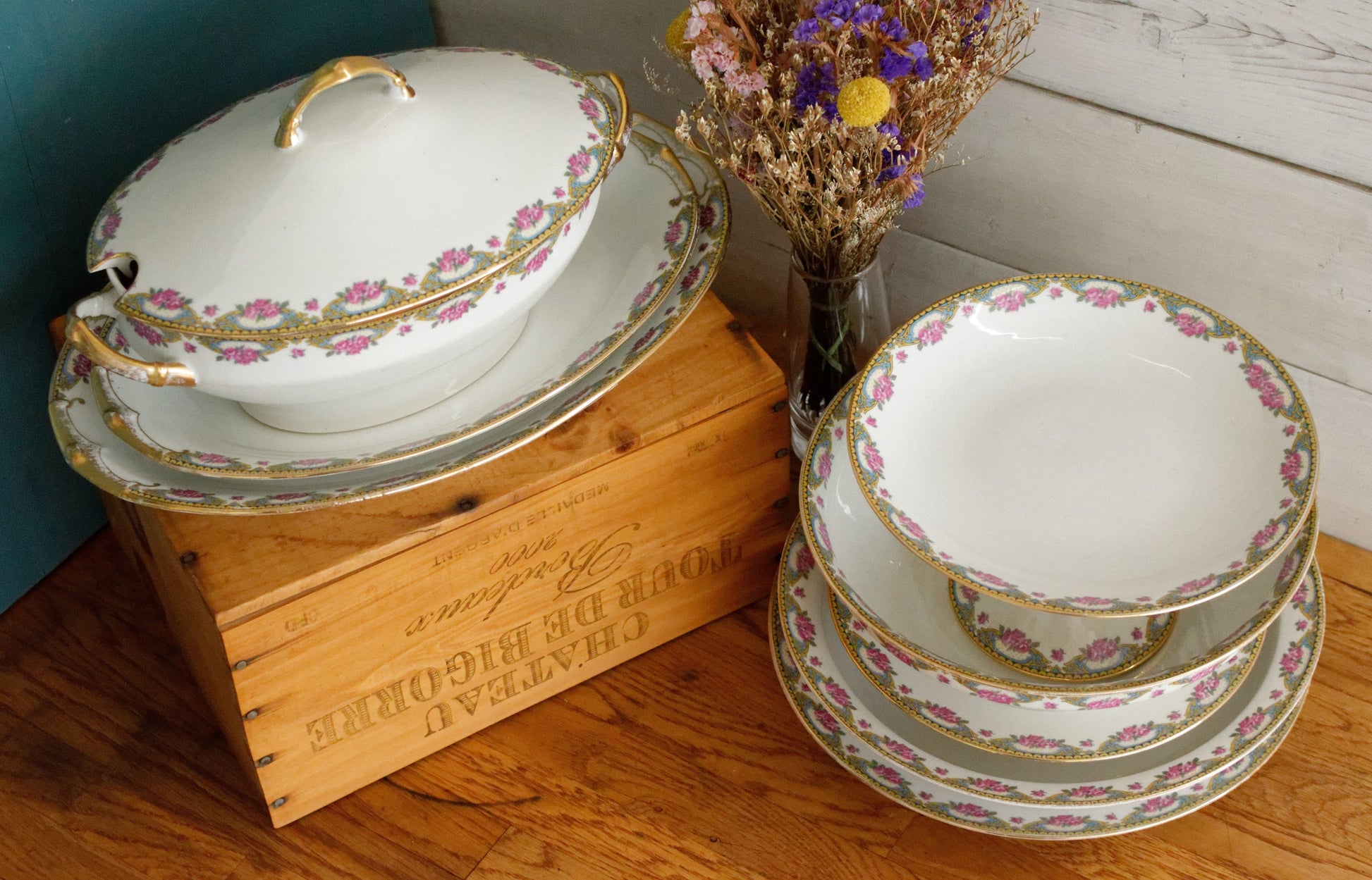LIMOGES France French Antique Fine Porcelain Soup Tureen Soupiere Rose Gold Garland Gilding