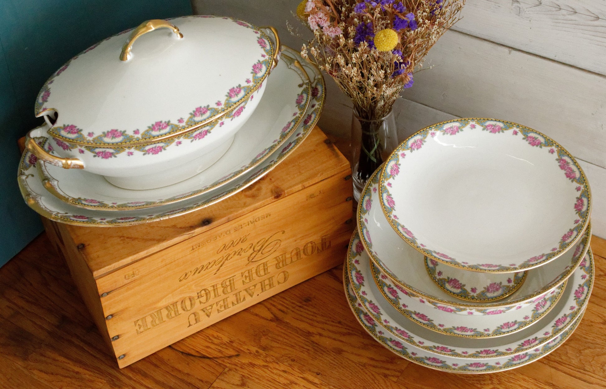LIMOGES France French Antique Fine Porcelain Serving Bowl Bol Creux Rose Gold Garland Gilding