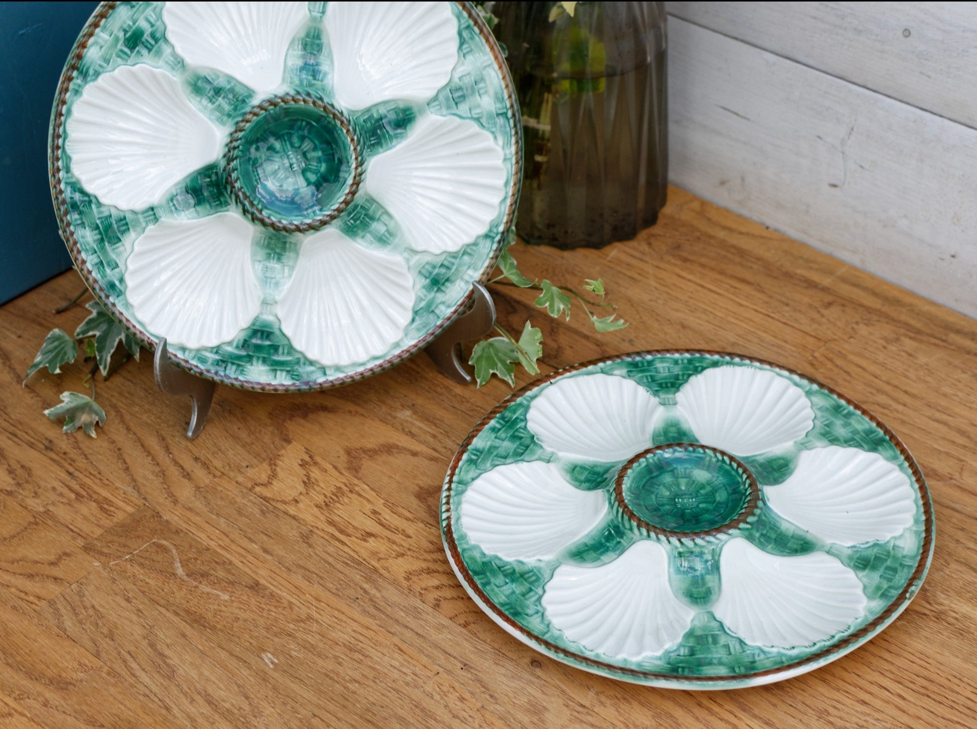 LONGCHAMP French Vintage BARBOTINE Majolica Green & White Oyster "Huître" Shellfish Plate with 6 Wells Basket Weave Pattern Made in France