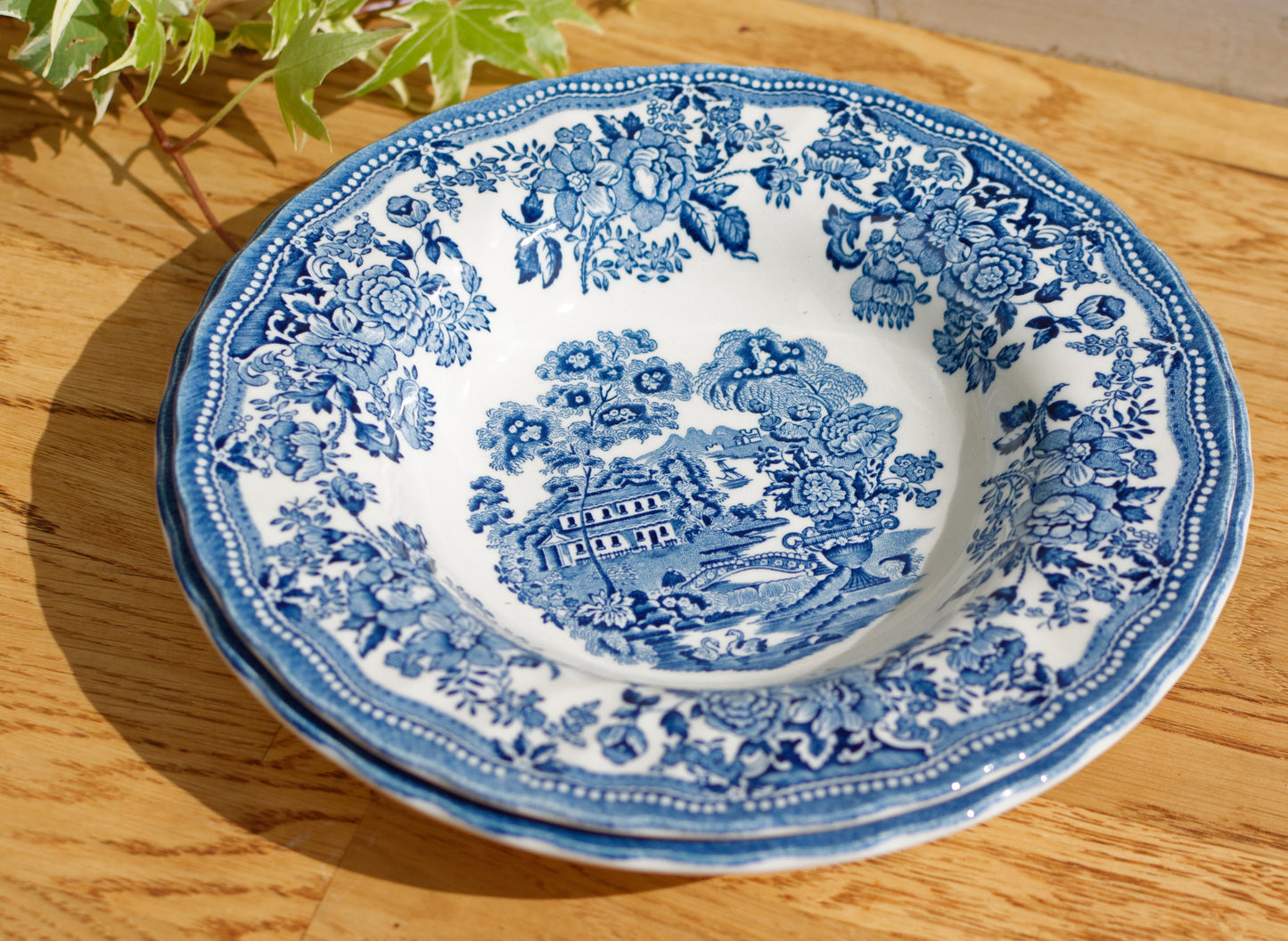 Fine MEAKIN Tableware Myott of Straffordhire English Vintage Ironstone Fine China Blue Transferware Plate Made in England