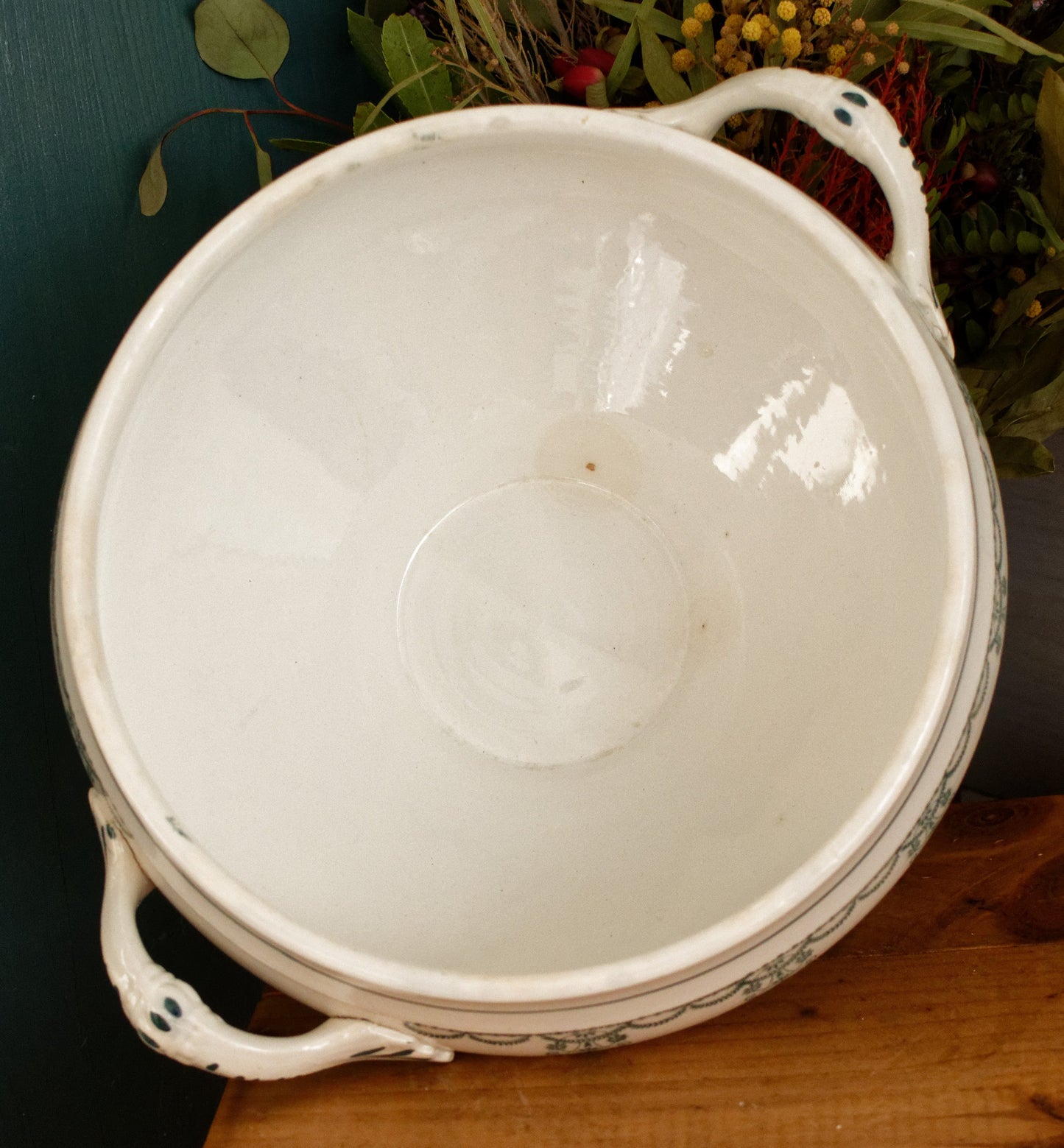 1890/1900年代～「エグランティーヌ」スタイルモチーフ ONNAING～フランスアンティーク アイアンストーンレッドトランスファーウェア スーププレート～テール・ド・フェール