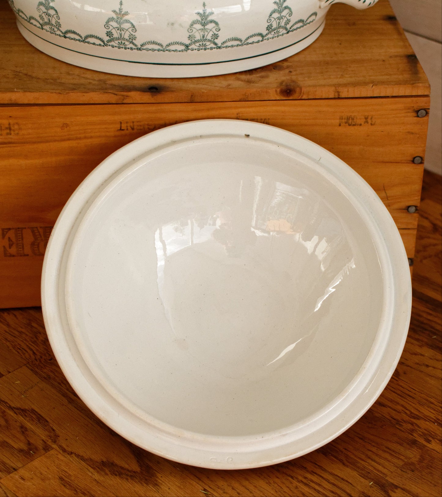 1890/1900年代～「エグランティーヌ」スタイルモチーフ ONNAING～フランスアンティーク アイアンストーンレッドトランスファーウェア スーププレート～テール・ド・フェール