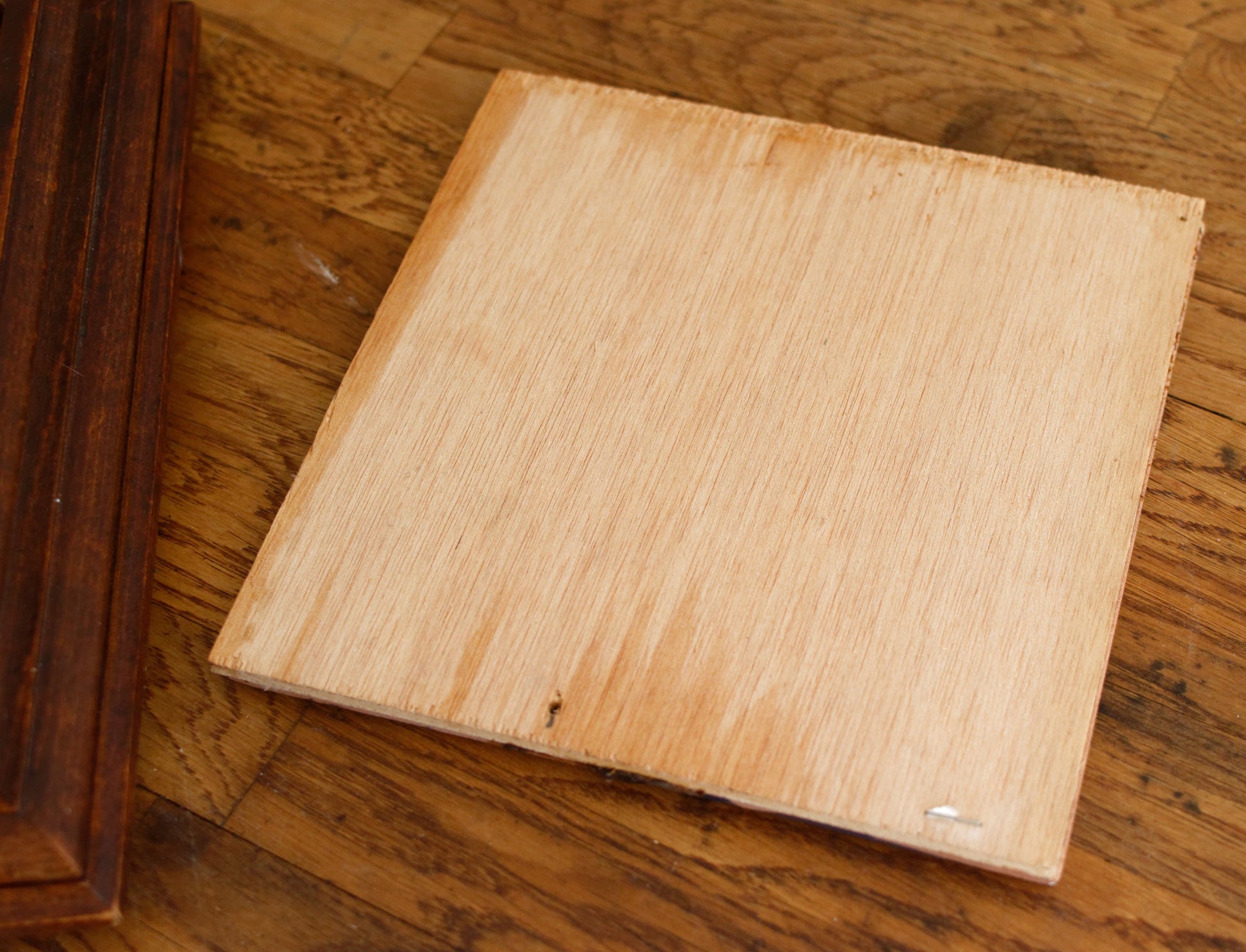 1920s French Antique Ceramic Tile Music Box & Trivet Hot Plate with Hand-Carved Footed Wooden Base "Trépied Dessous de Plat en Faience"
