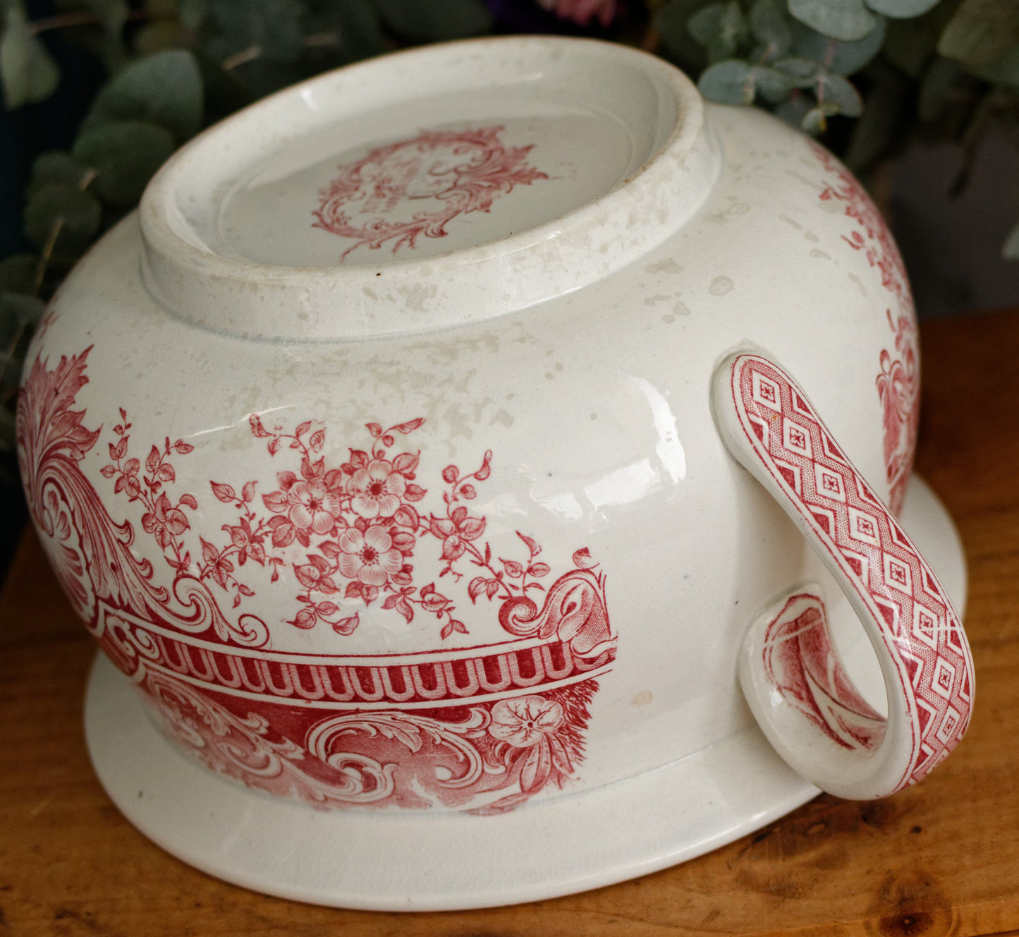 NEPTUNE Sarreguemines U&C French Antique Collectible Ironstone RED Transferware Bathroom Pitcher Pot de Chambre BROC CRUCHE Terre de fer en Faience