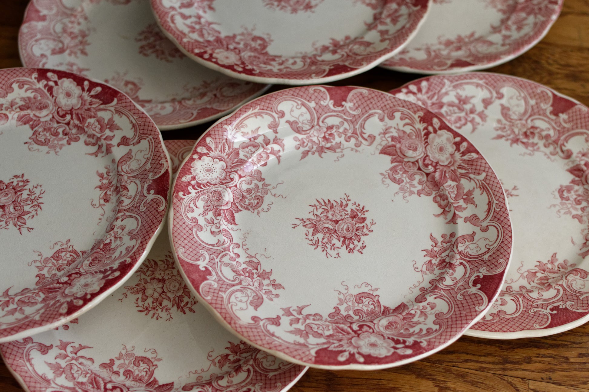 Opaque de SARREGUEMINES French Antique Ironstone Red Transferware Small Plate Terre de fer en Faience