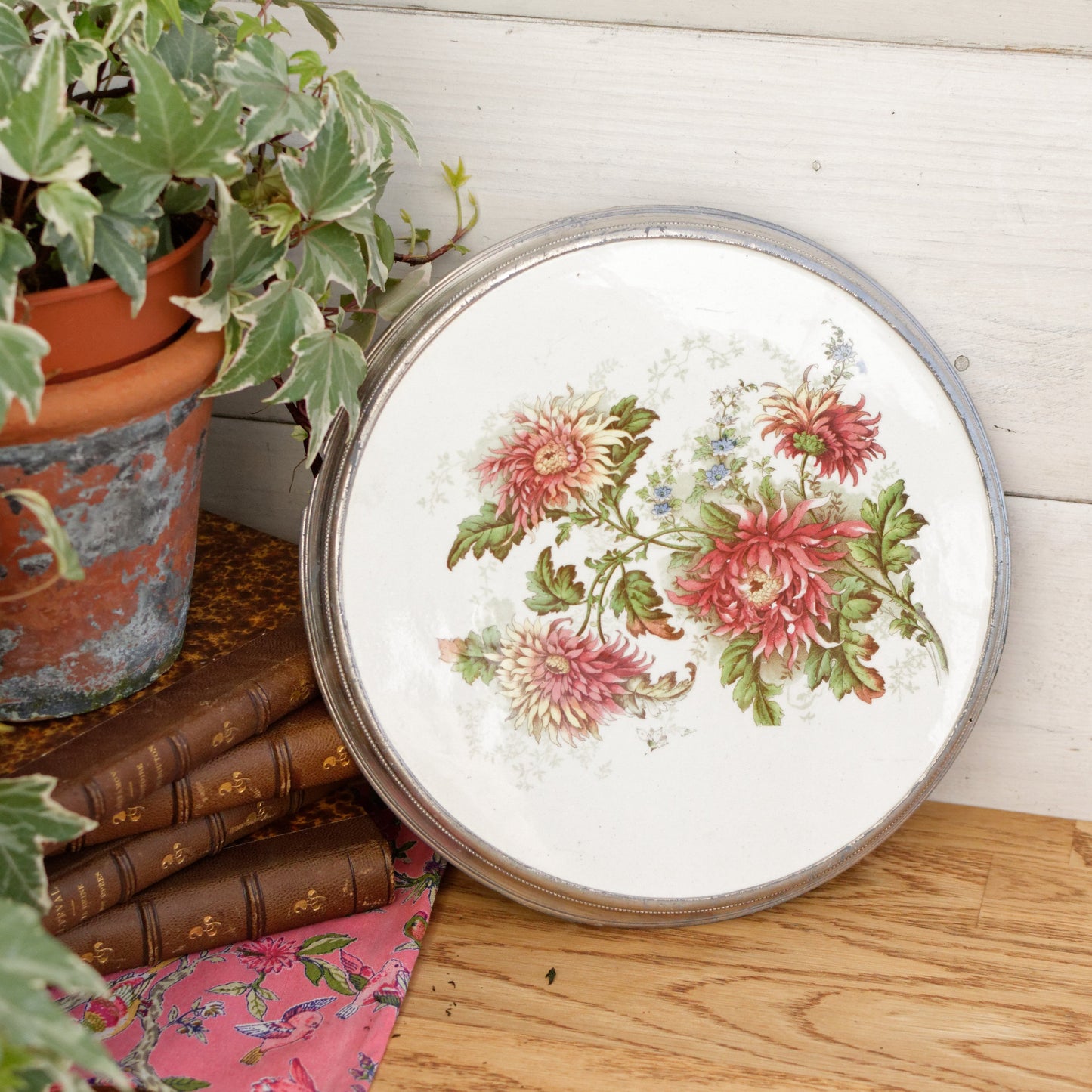 French Vintage Ironstone TRIVET Hot Plate with Metal Base Dessous Plat Faience Round Ceramic Porcelain Floral Pot Stand