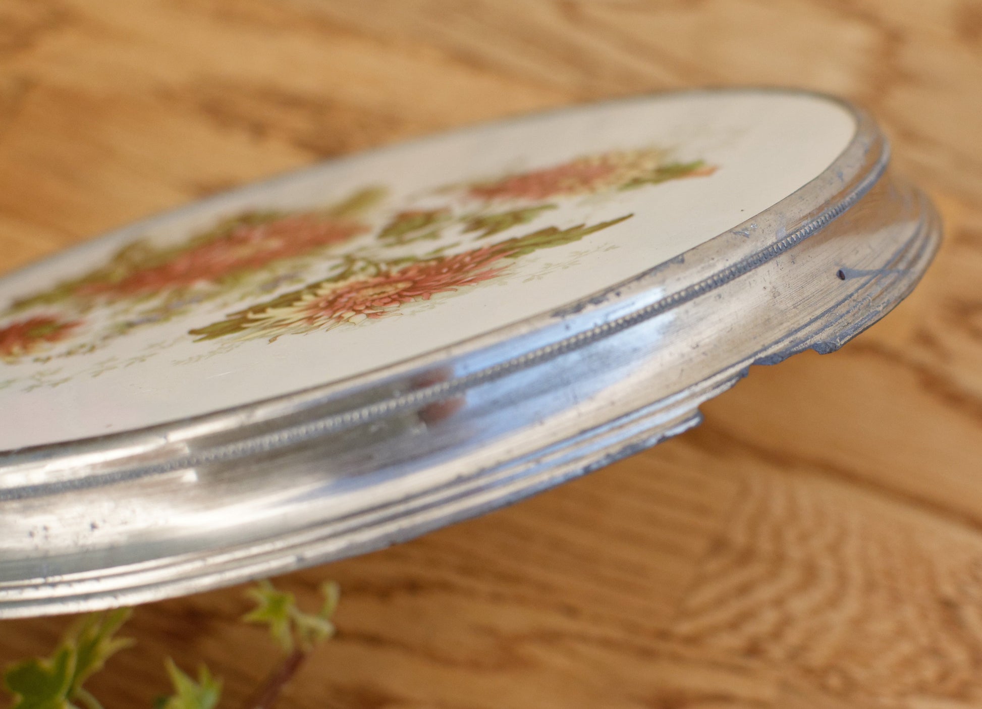 French Vintage Ironstone TRIVET Hot Plate with Metal Base Dessous Plat Faience Round Ceramic Porcelain Floral Pot Stand