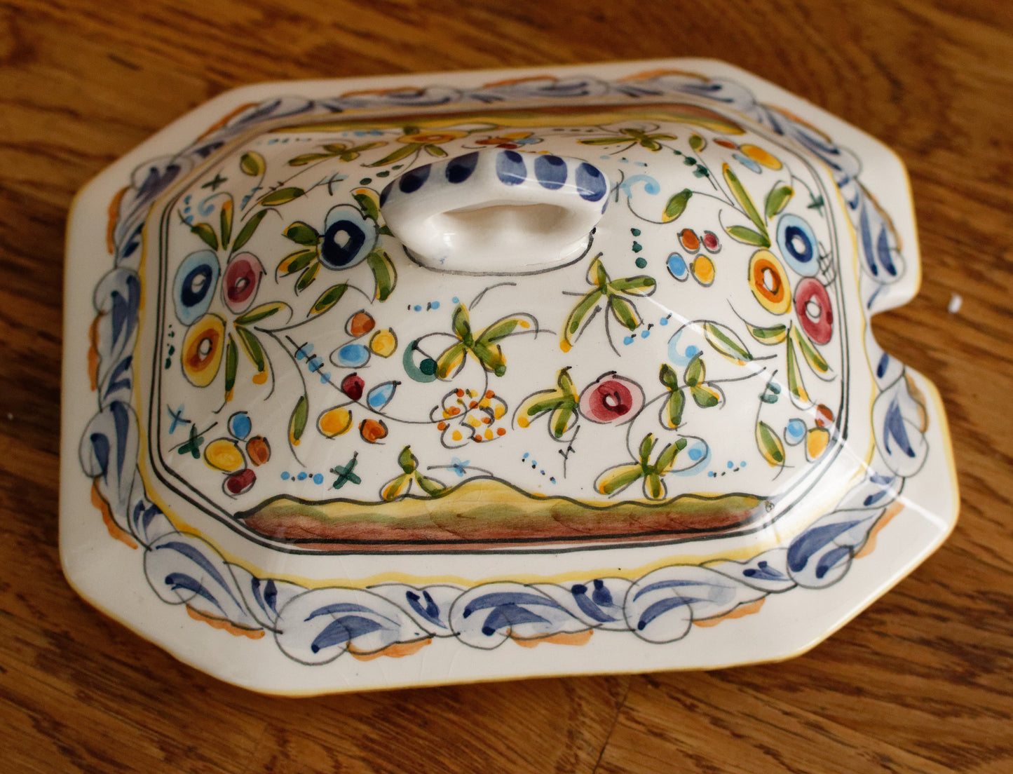 Portuguese Vintage Collectible Ceramica Ironstone Polychrome Covered Sauce Pot Gravy Pot & Spoon Ladle "Louche" Set