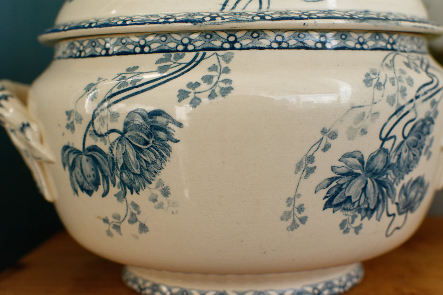 ROYAT Motif Sarreguemines U&C French Antique Ironstone Blue Transferware Soup Tureen Soupiere Terre de Fer en faience