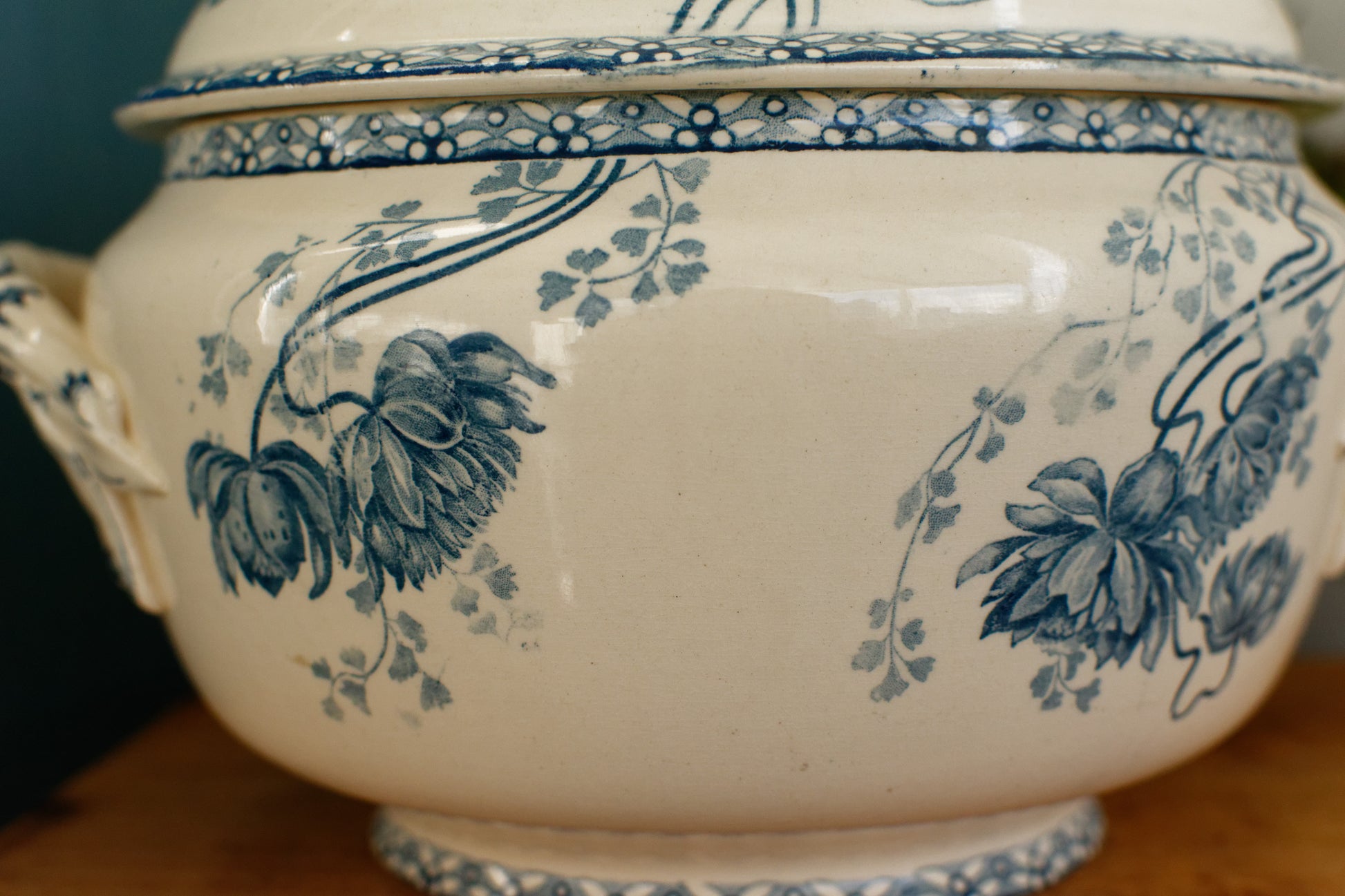 ROYAT Motif Sarreguemines U&C French Antique Ironstone Blue Transferware Soup Tureen Soupiere Terre de Fer en faience