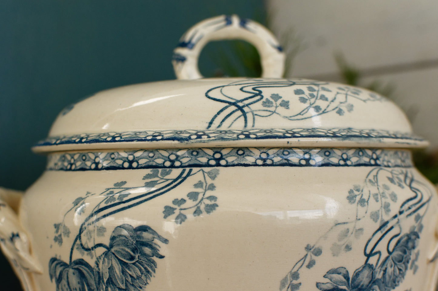 ROYAT Motif Sarreguemines U&C French Antique Ironstone Blue Transferware Soup Tureen Soupiere Terre de Fer en faience