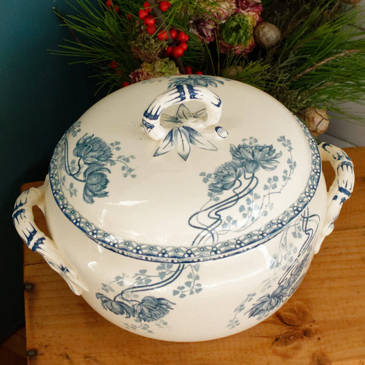 ROYAT Motif Sarreguemines U&C French Antique Ironstone Blue Transferware Soup Tureen Soupiere Terre de Fer en faience