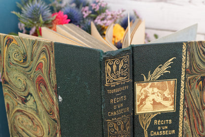 1926 RECITS D'UN CHASSEUR by Ivan Tourgueneff Published by Librairie Gedalge PARIS French Antique Collectible Hardcover School Book Livre