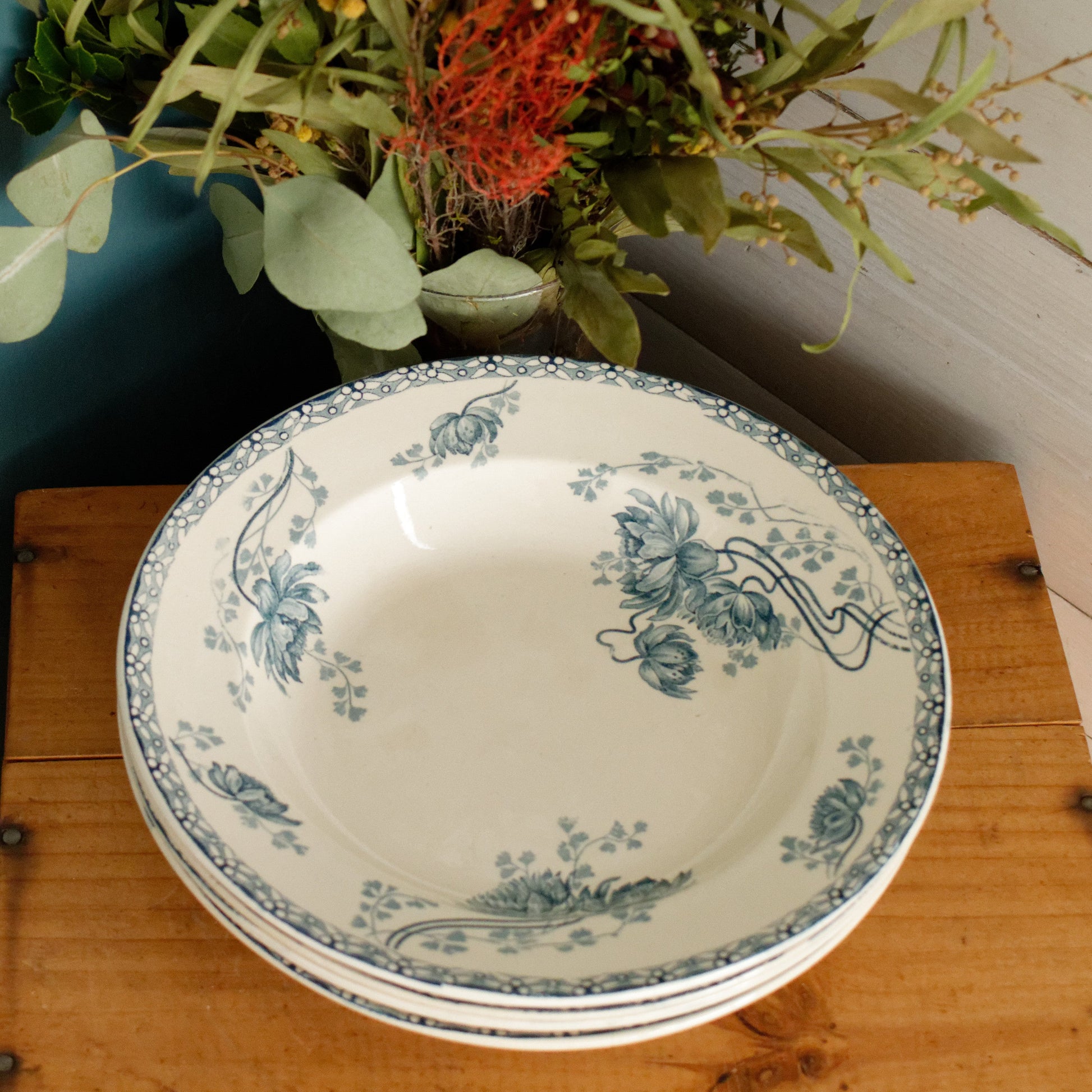 French Antique Ironstone Plate Royat Motif Sarreguemines UC Terre de fer en faience.  Ancienne Assiette