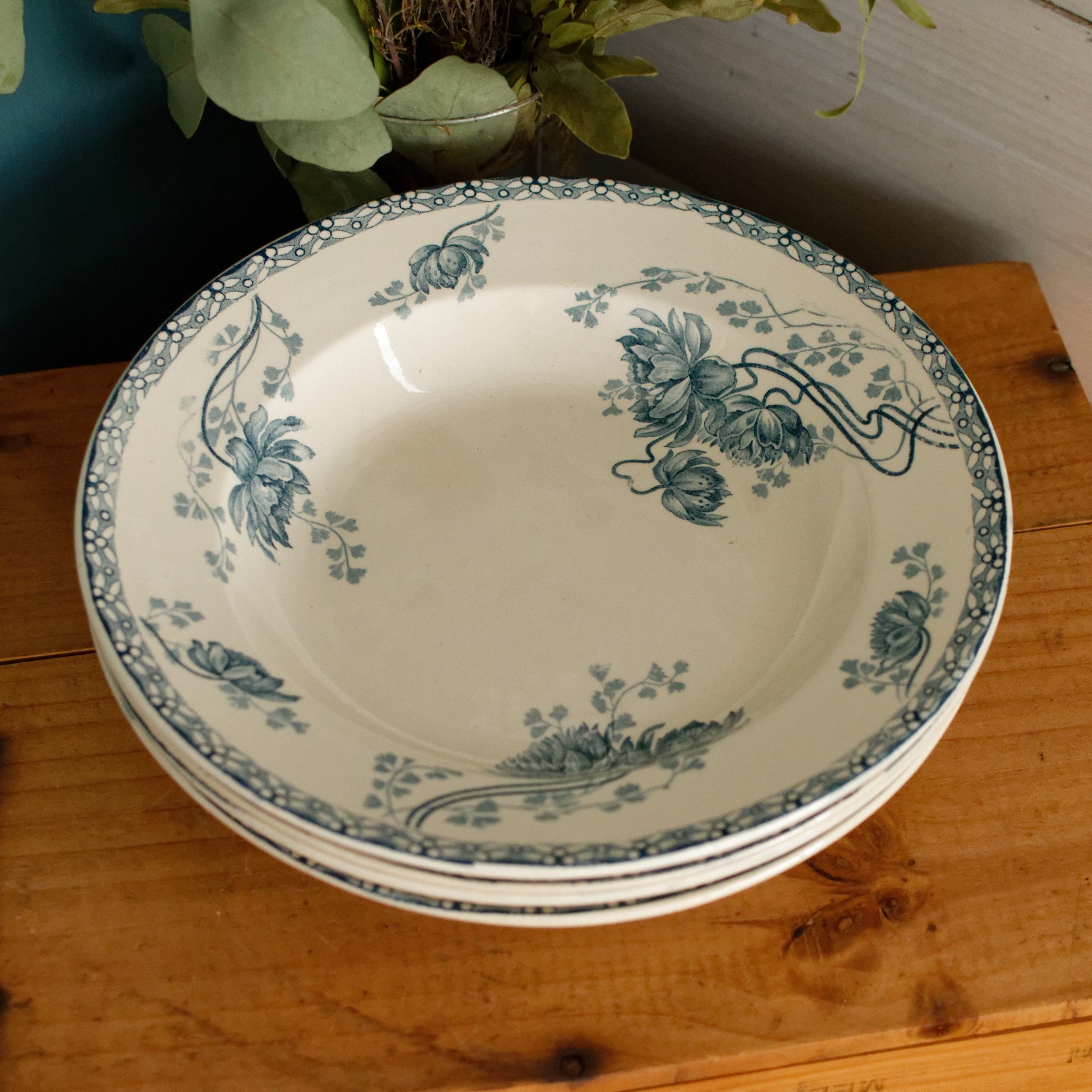 French Antique Ironstone Plate Royat Motif Sarreguemines UC Terre de fer en faience.  Ancienne Assiette