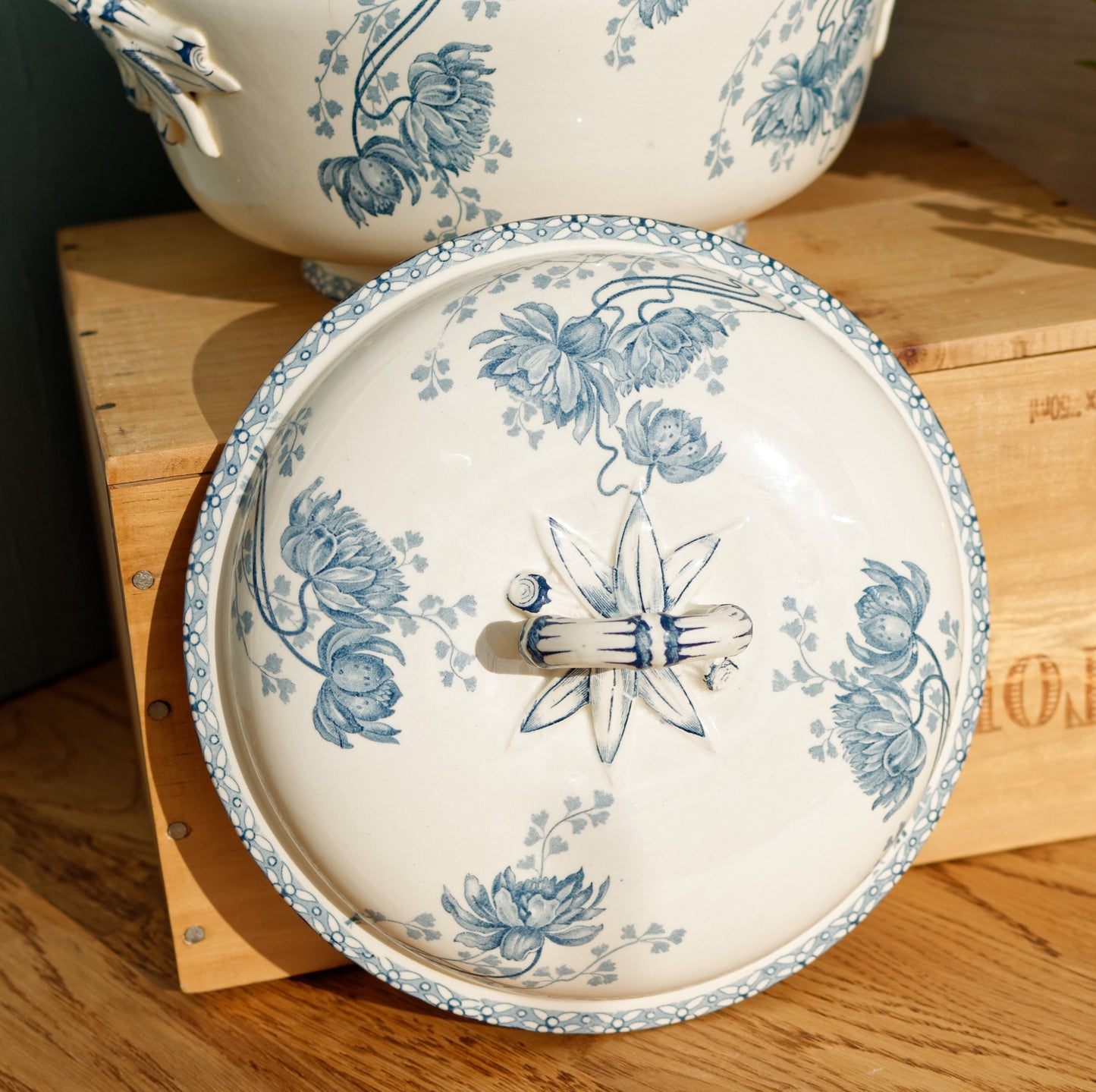 Royat Motif Sarreguemines U&C French Antique Ironstone Blue transferware Soup Tureen Soupiere Ter de Fer en faience