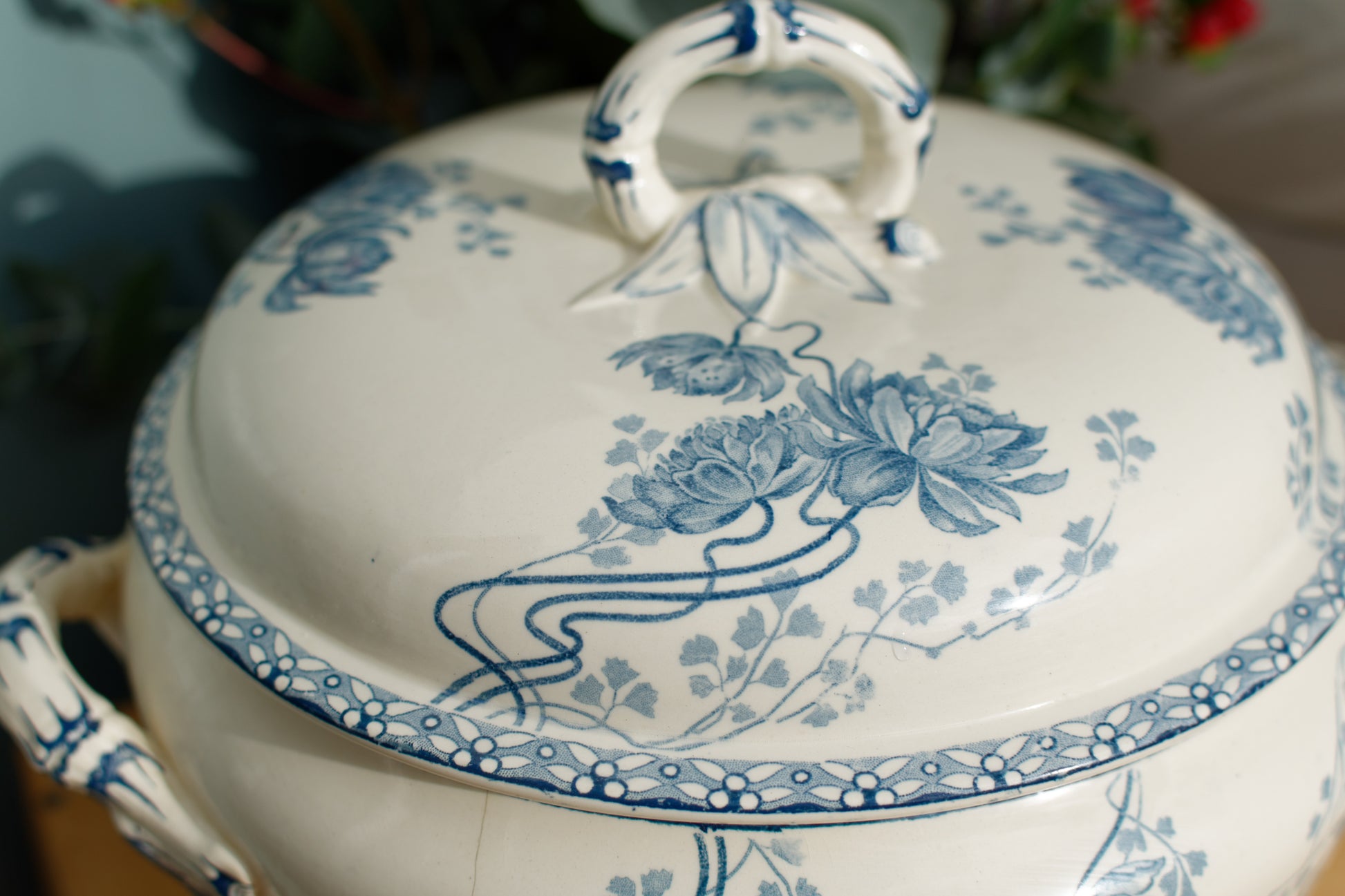 Royat Motif Sarreguemines U&C French Antique Ironstone Blue transferware Soup Tureen Soupiere Ter de Fer en faience