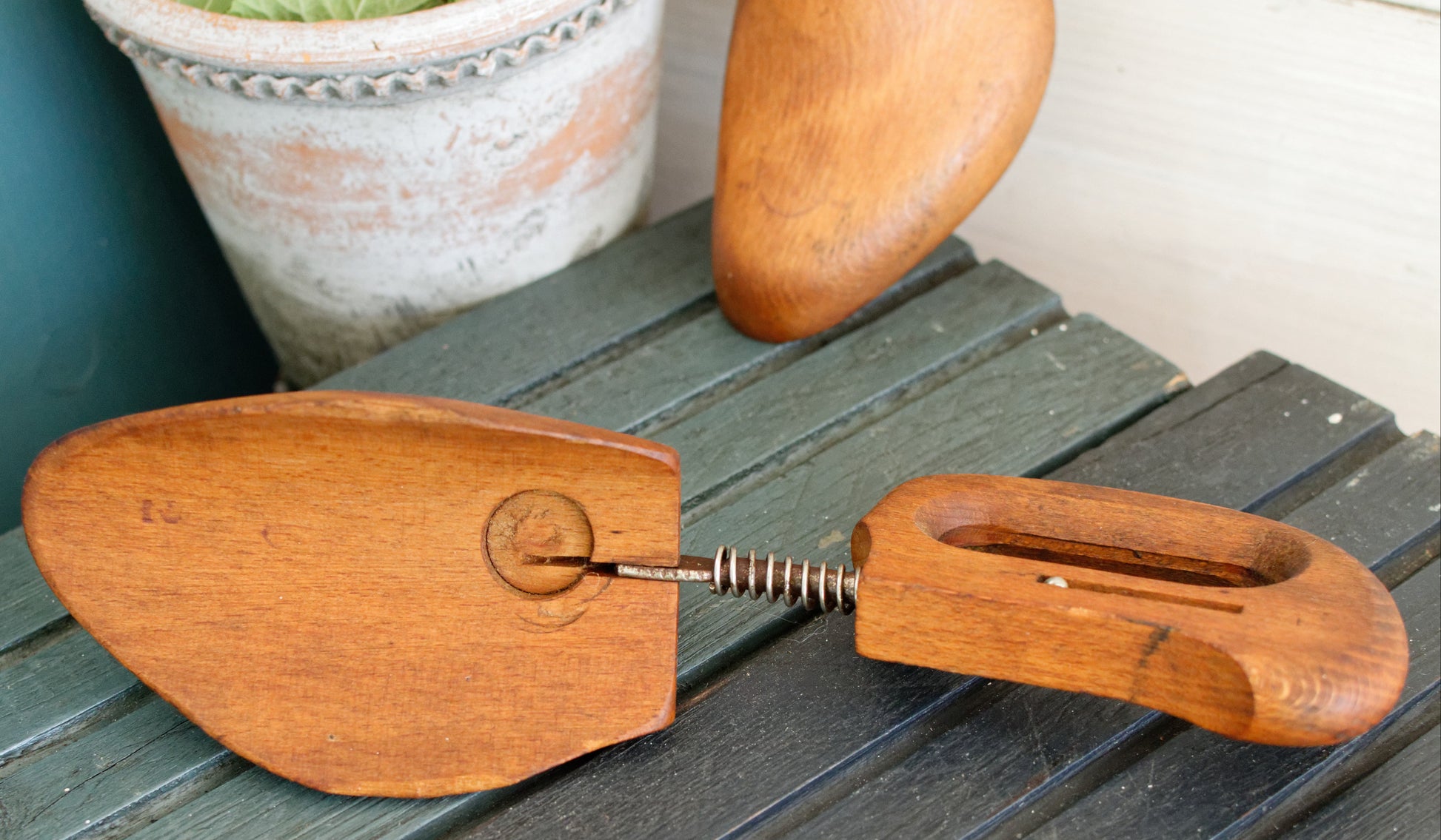 French Vintage Wooden Foldable Shoe Mold (Mould) Form Stretchers "Moule à chaussures vintage en bois