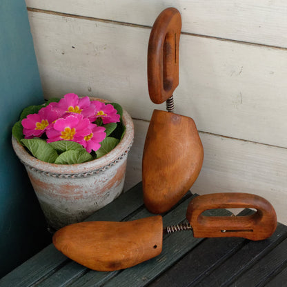French Vintage Wooden Foldable Shoe Mold (Mould) Form Stretchers "Moule à chaussures vintage en bois