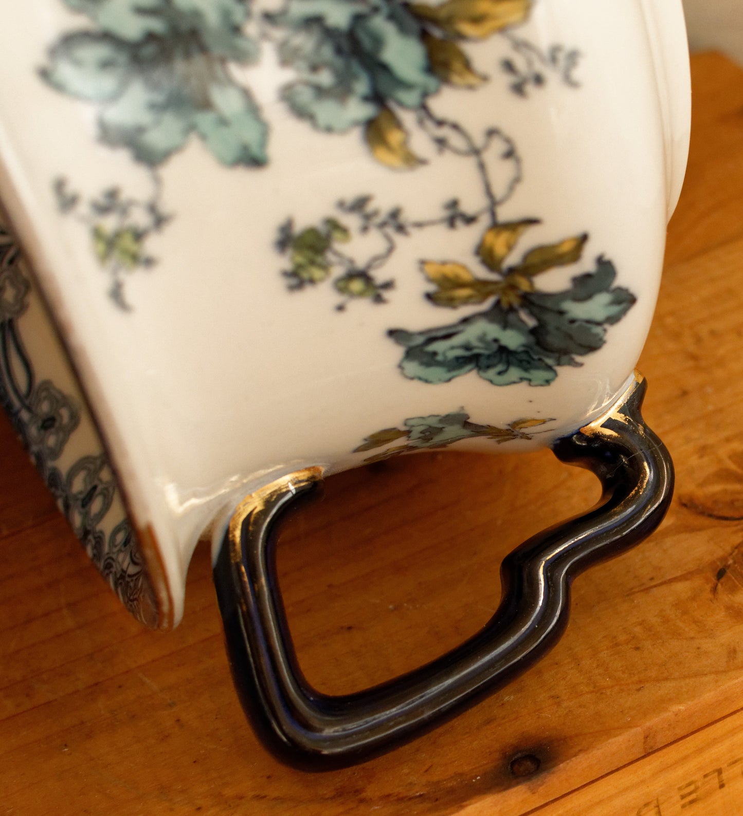 Trenthan 1790 K& Co (Keeling & Co) Late Mayers English Vintage Ironstone Polychrome Floral Bathroom Pitcher Pot de Chambre BROC CRUCHE MADE IN England