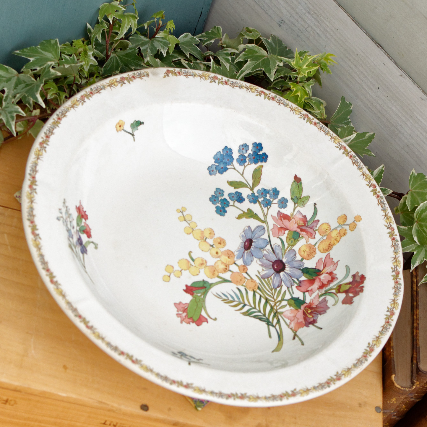 VERONIQUE  Motif Sarreguemines U&C  French Antique Floral Ironstone Polychrome Round Serving Bowl Terre de Fer in Faience