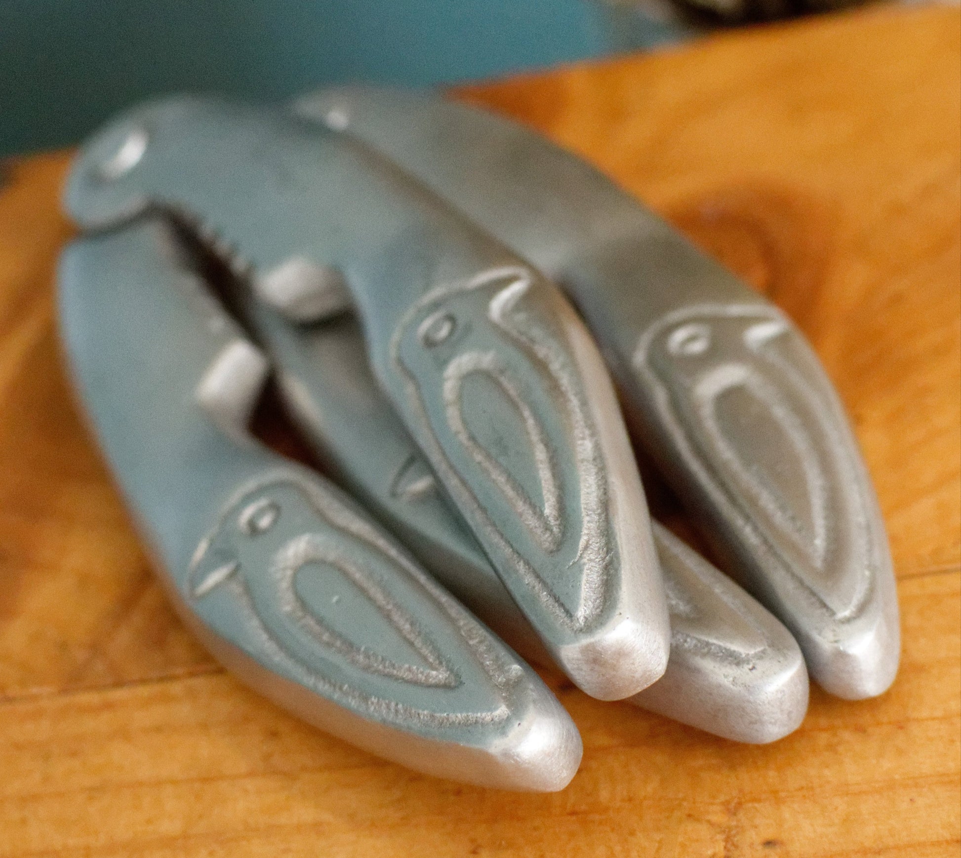 Vintage Aluminum Crab Claw Lobster Seafood Cracker PINCE À CRUSTACÉS ALU Bird Imprinted Claws Set of 2