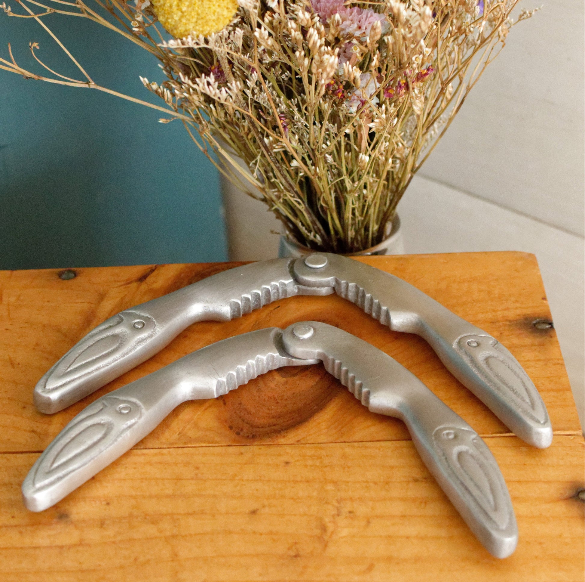 Vintage Aluminum Crab Claw Lobster Seafood Cracker PINCE À CRUSTACÉS ALU Bird Imprinted Claws Set of 2