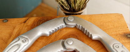 Vintage Aluminum Crab Claw Lobster Seafood Cracker PINCE À CRUSTACÉS ALU Bird Imprinted Claws Set of 2
